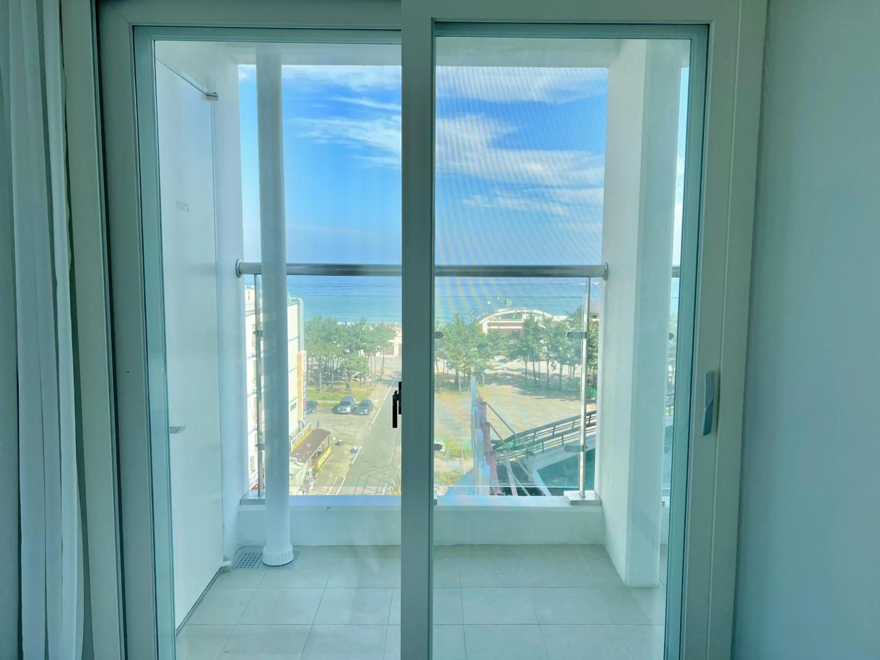 Le Bleu Naksan by Orot