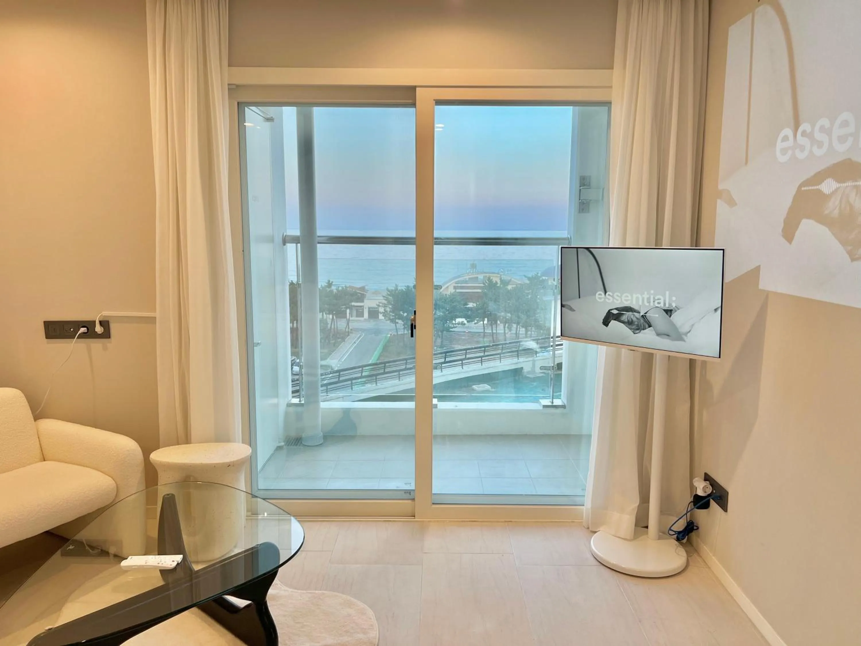 Le Bleu Naksan by Orot