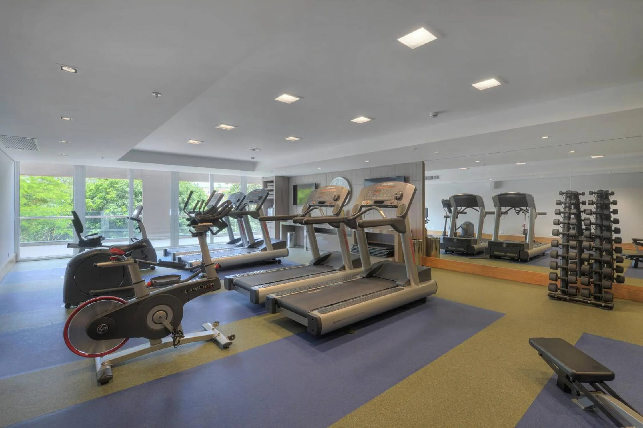 Fitness centre/facilities in Deville Prime Campo Grande
