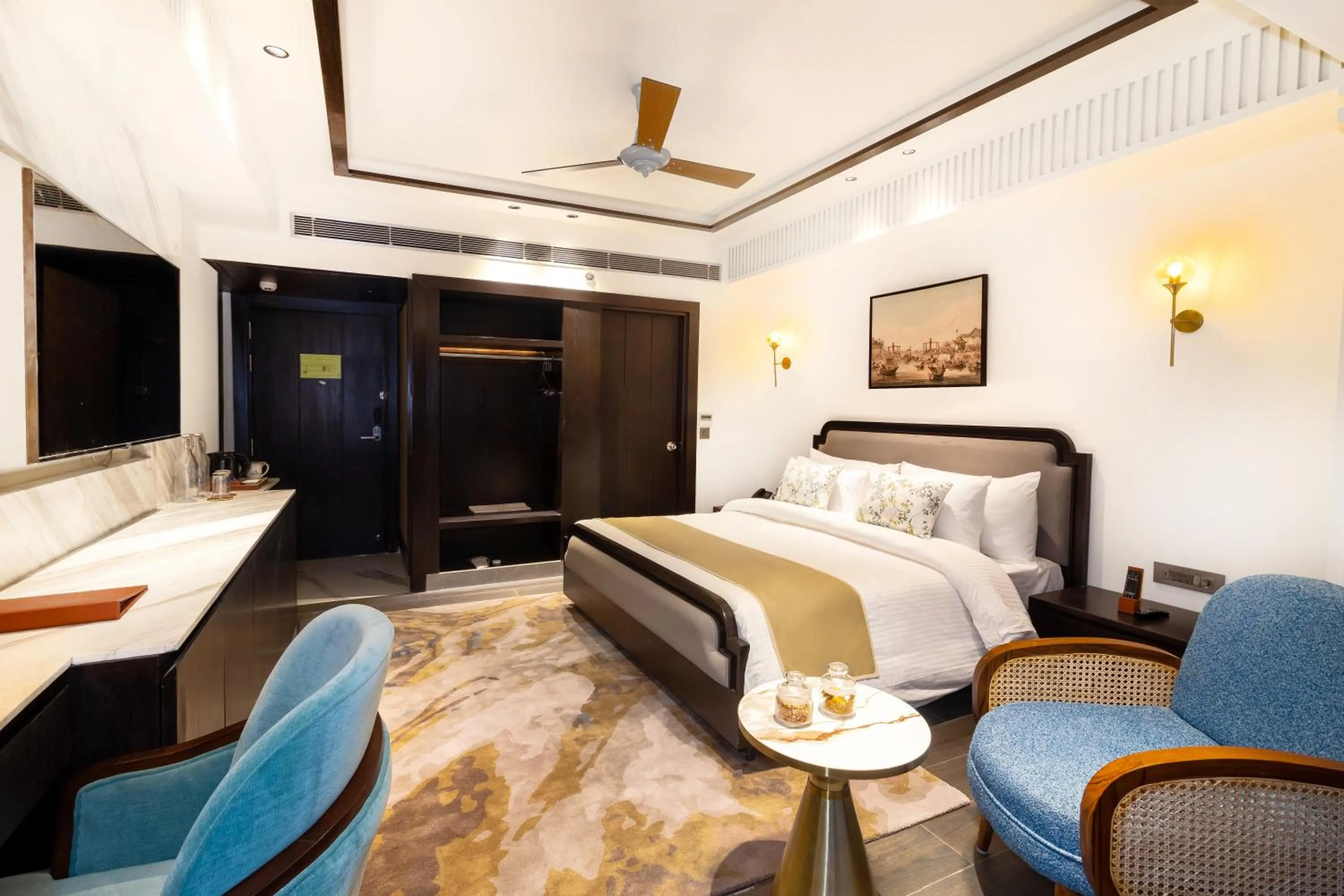 Superior King Room in Auradoon, Dehradun - By Leisure Hotels