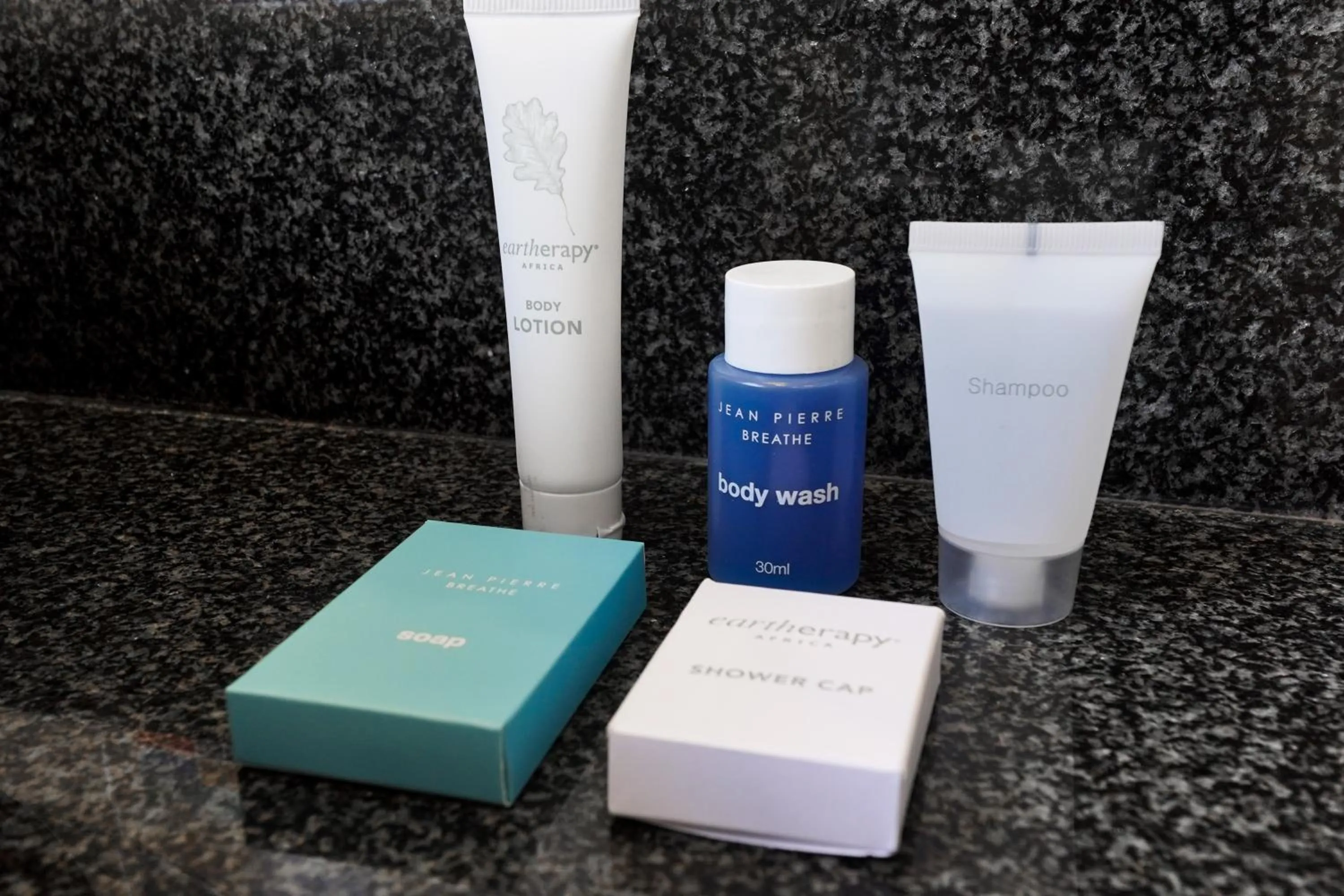 Bathroom in Cumberland Hotel Worcester