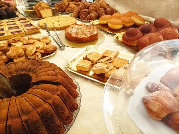 Buffet breakfast in Magnolia Hotel Vieste