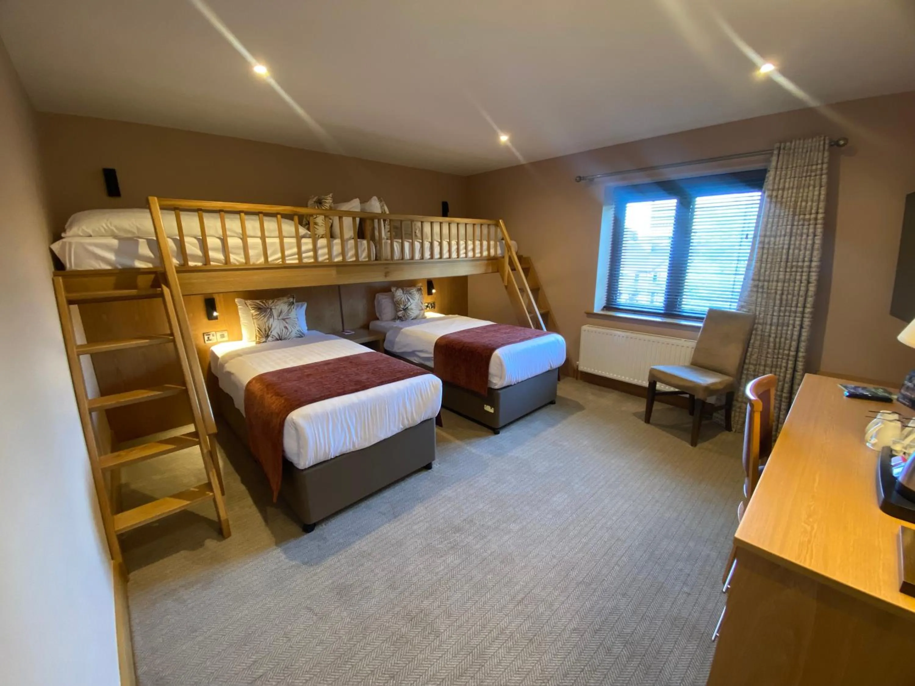 Photo of the whole room, Bed in Belmore Court & Motel