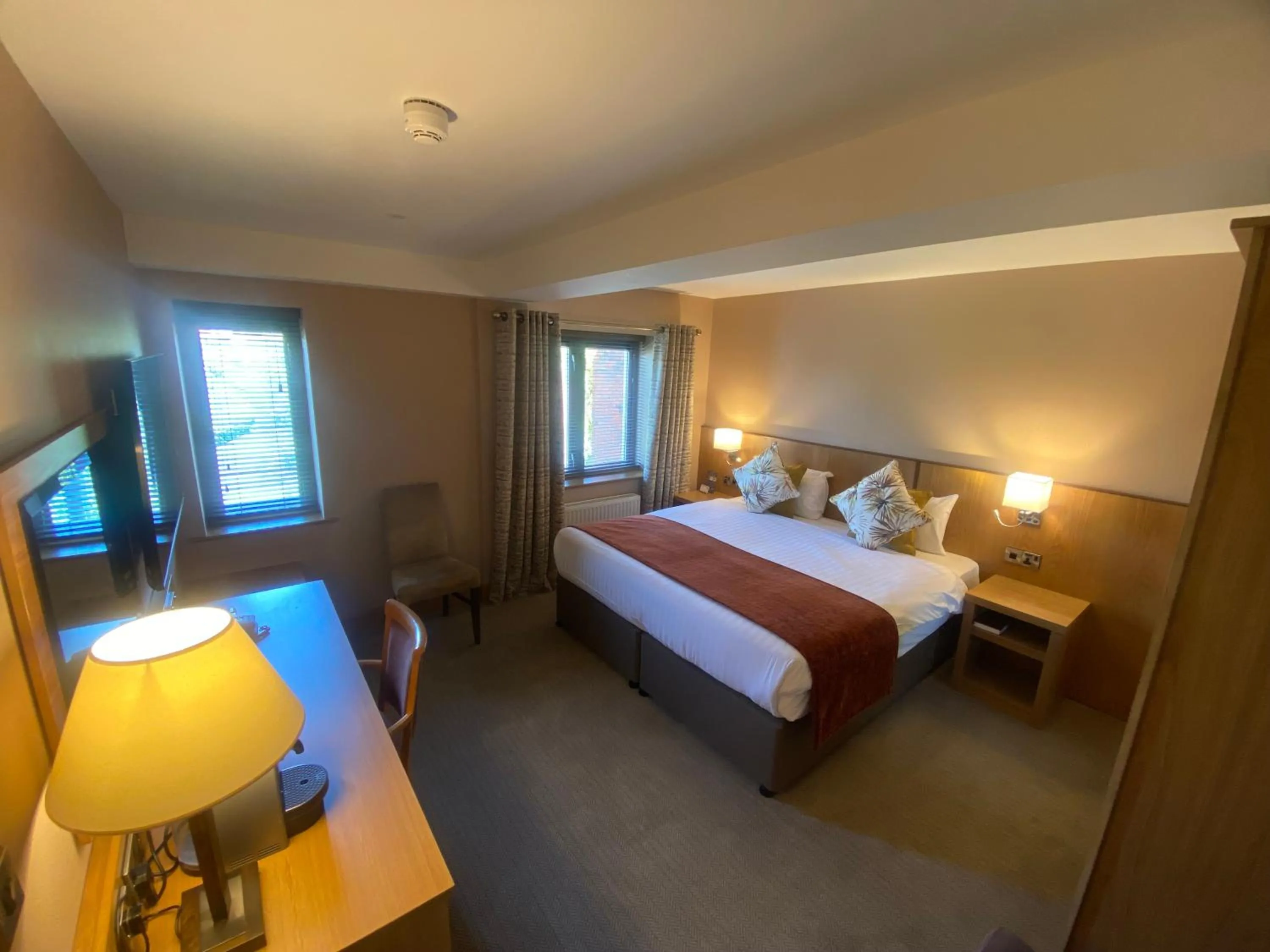 Photo of the whole room, Bed in Belmore Court & Motel