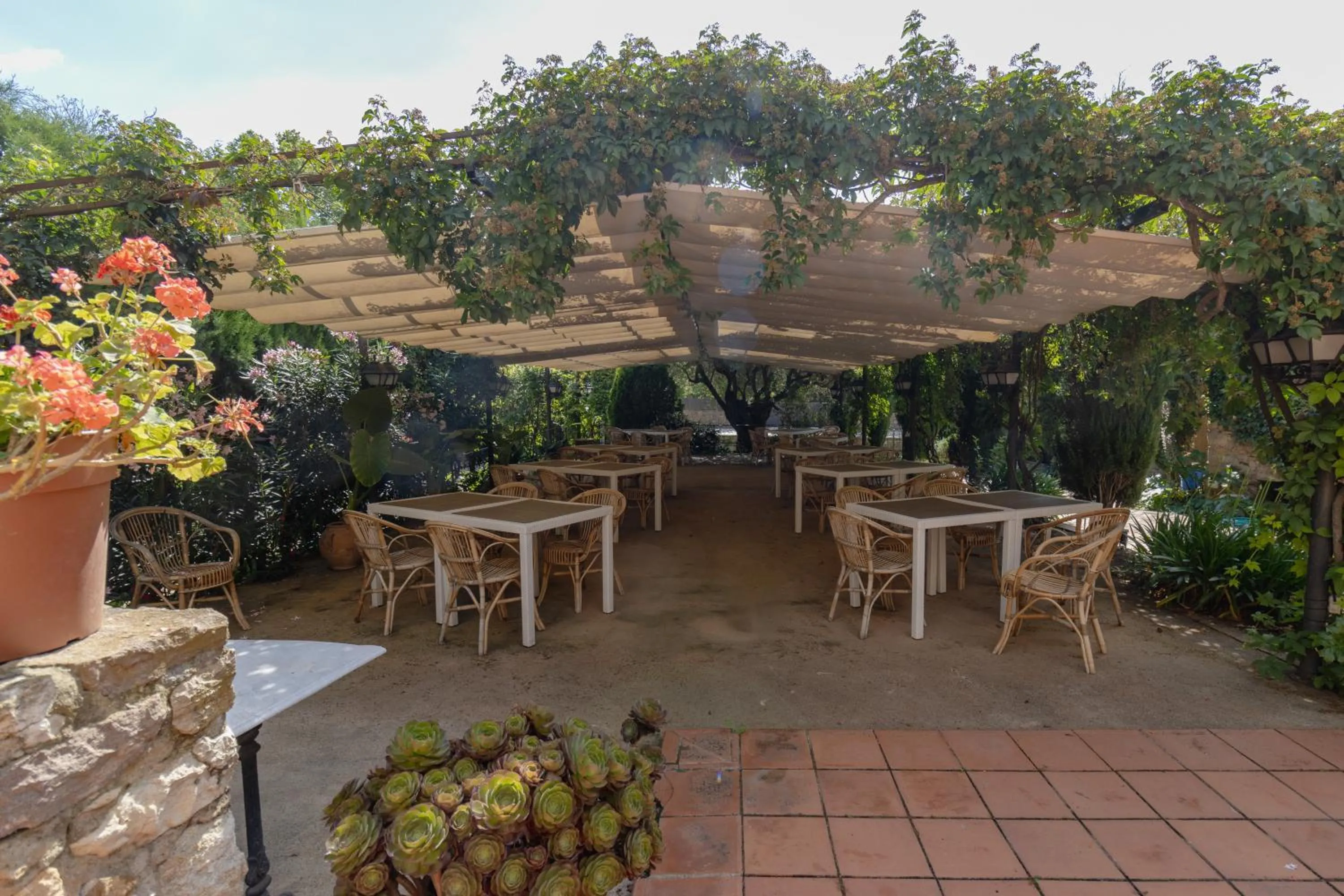 Patio in Hostal La Riera de Peratallada