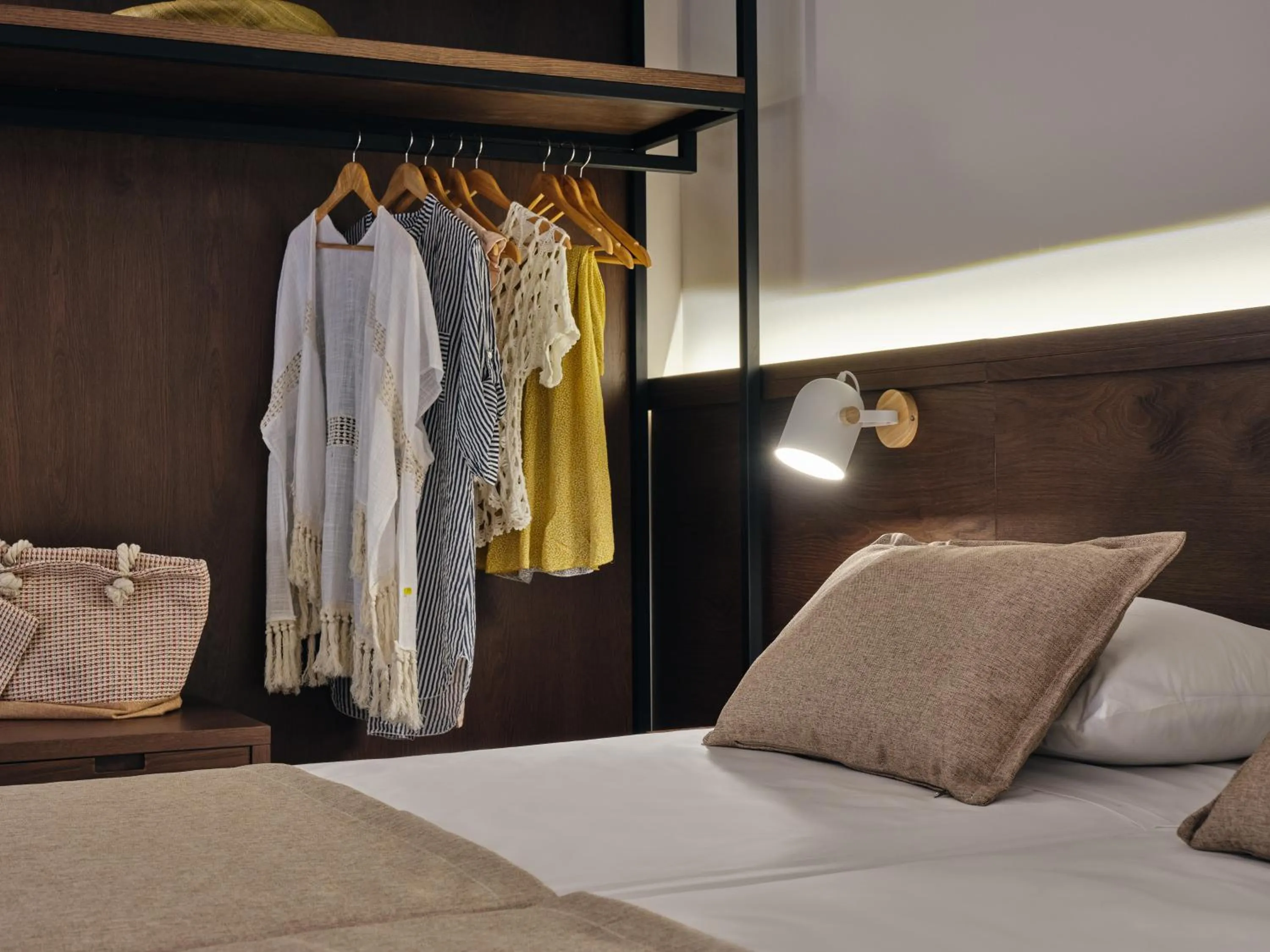 Bedroom, Bed in Letsos Hotel