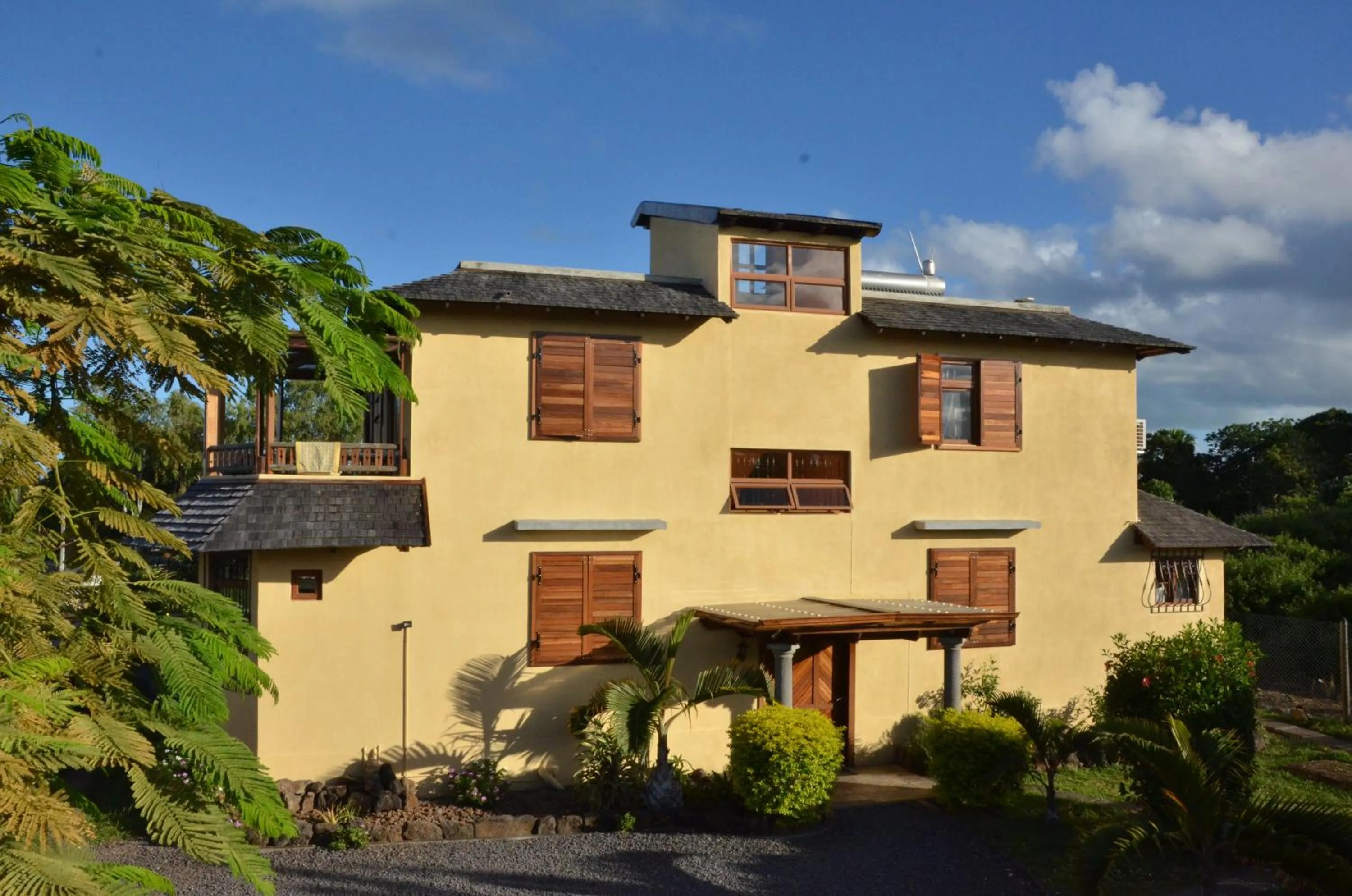 Facade/entrance in La Maison Soleil