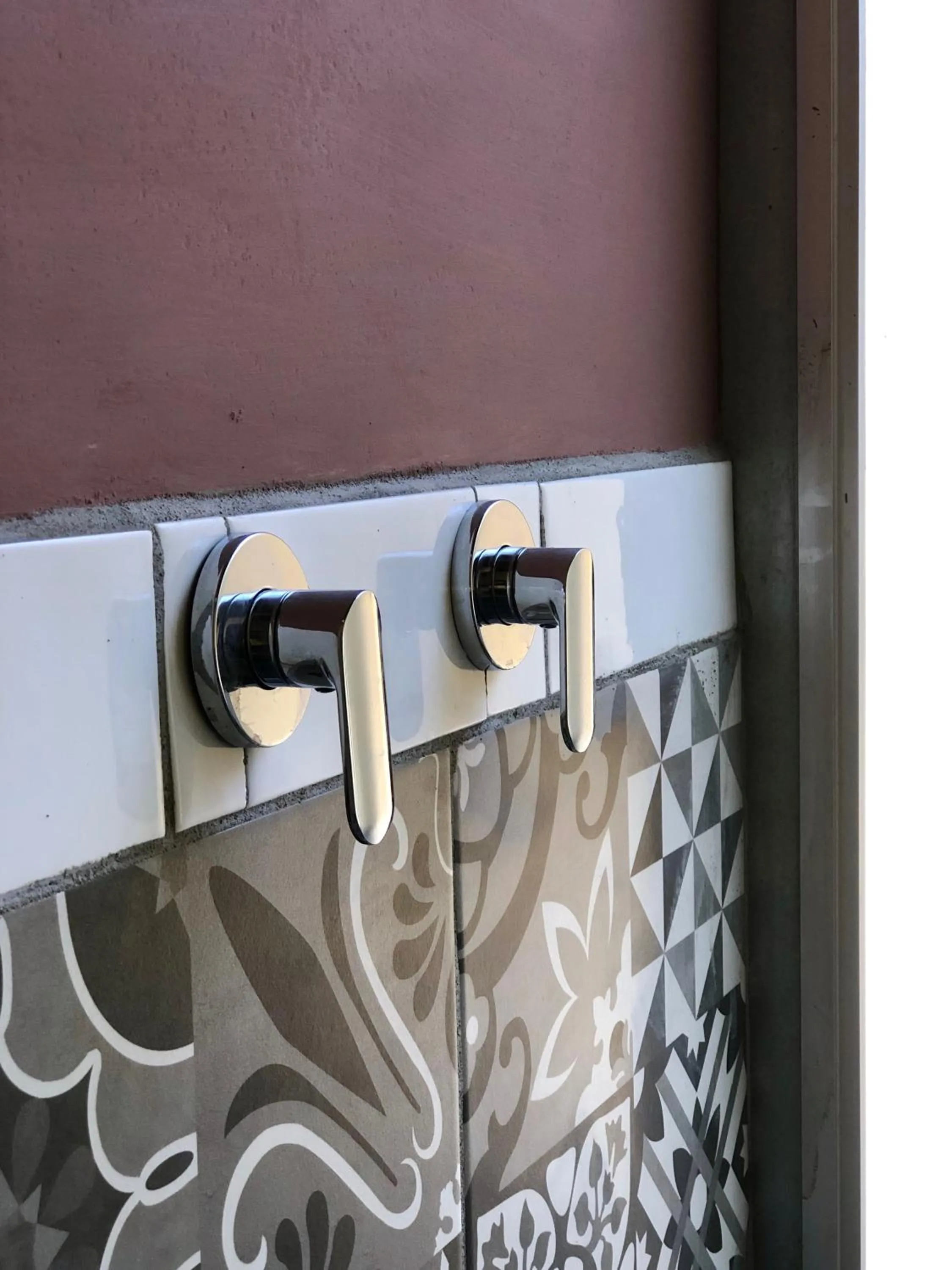 Shower in El Reinas by Sugar's Monkey