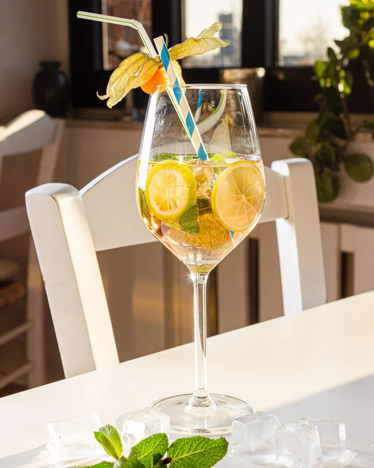 Food and drinks in Hotel Omega