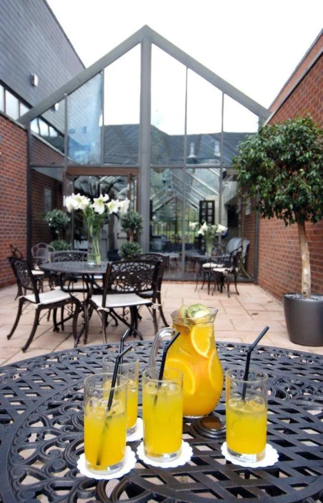 Patio in Hermitage Park Hotel