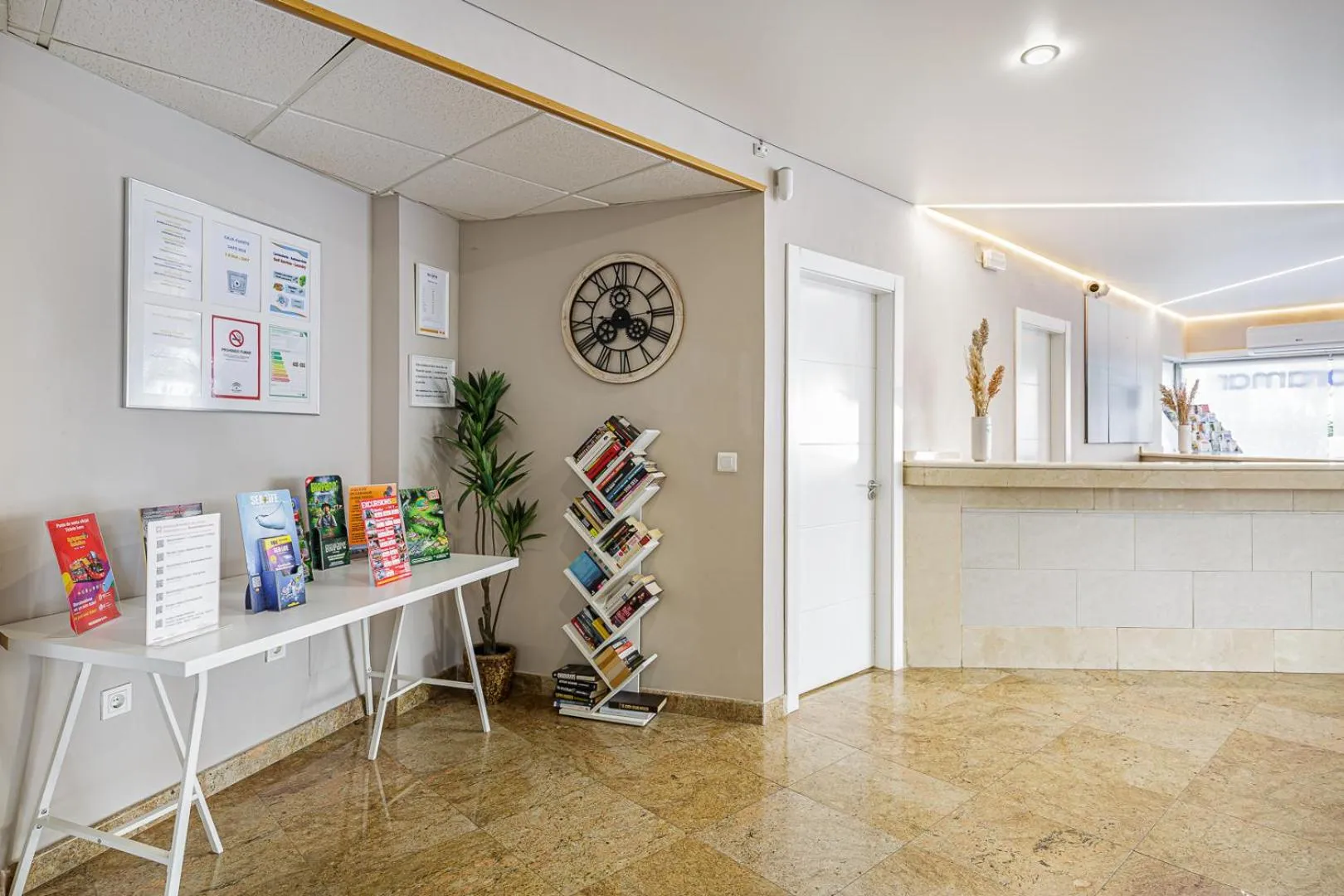 Lobby or reception in Apartamentos Doramar