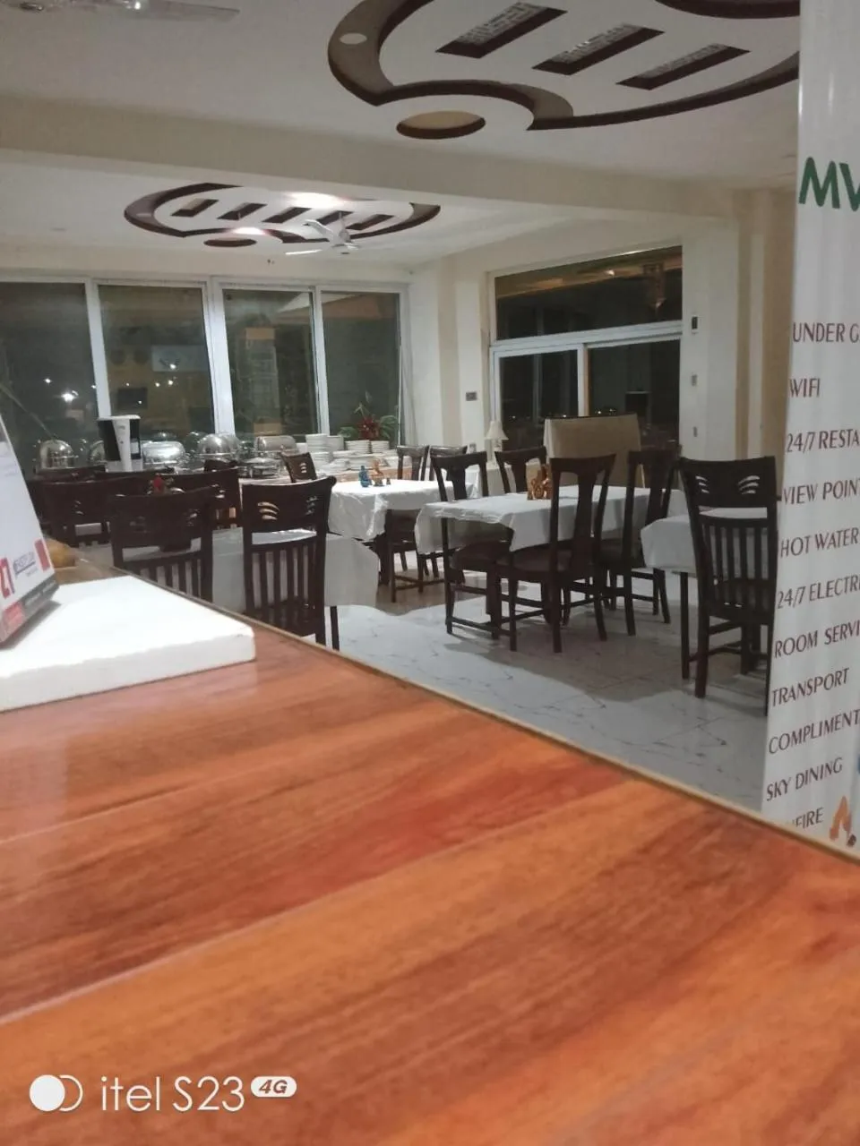 Restaurant/places to eat in Mount View Hotel Skardu