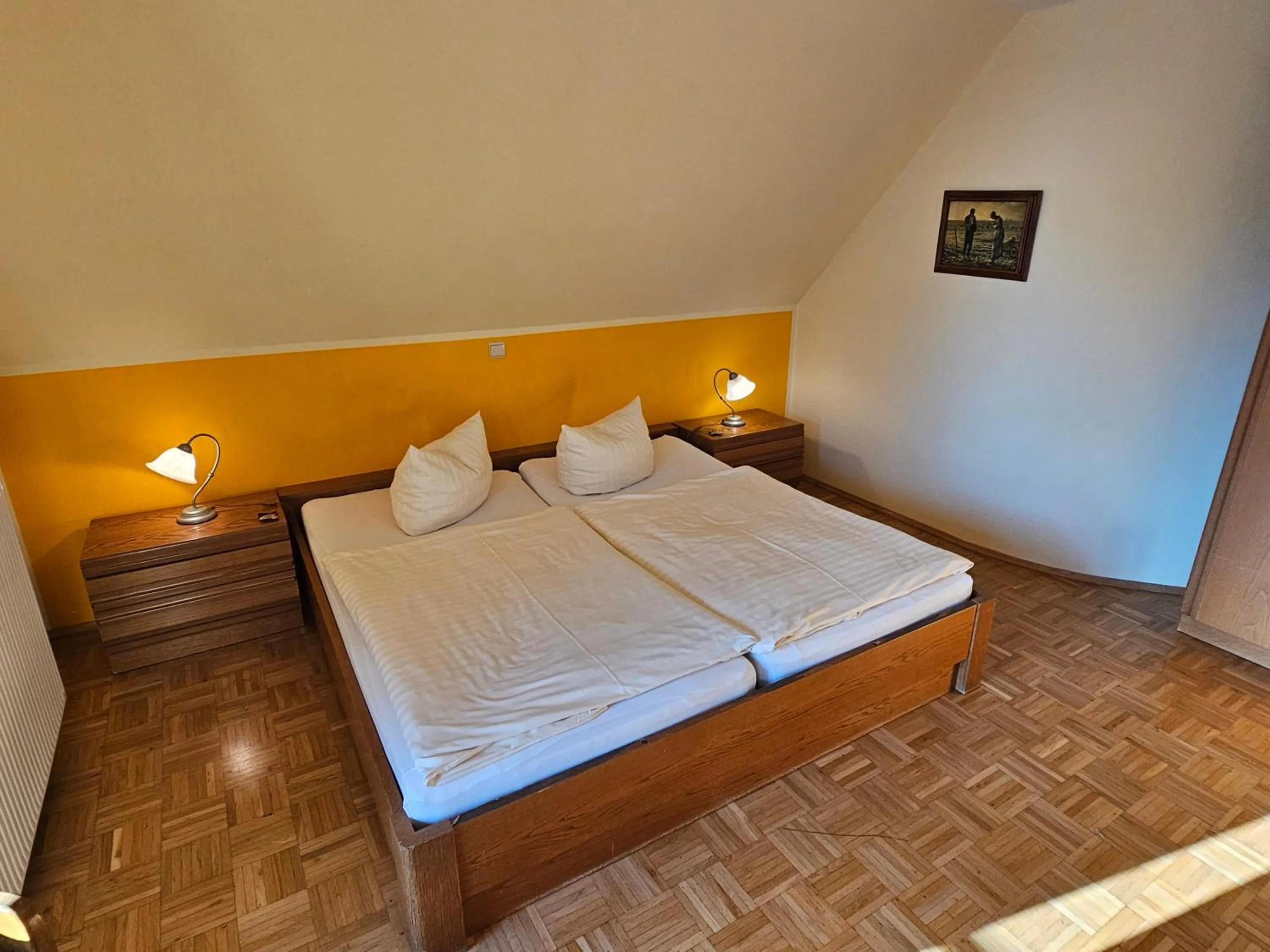 Bed in Gästehaus Grunewald Bed & Breakfast