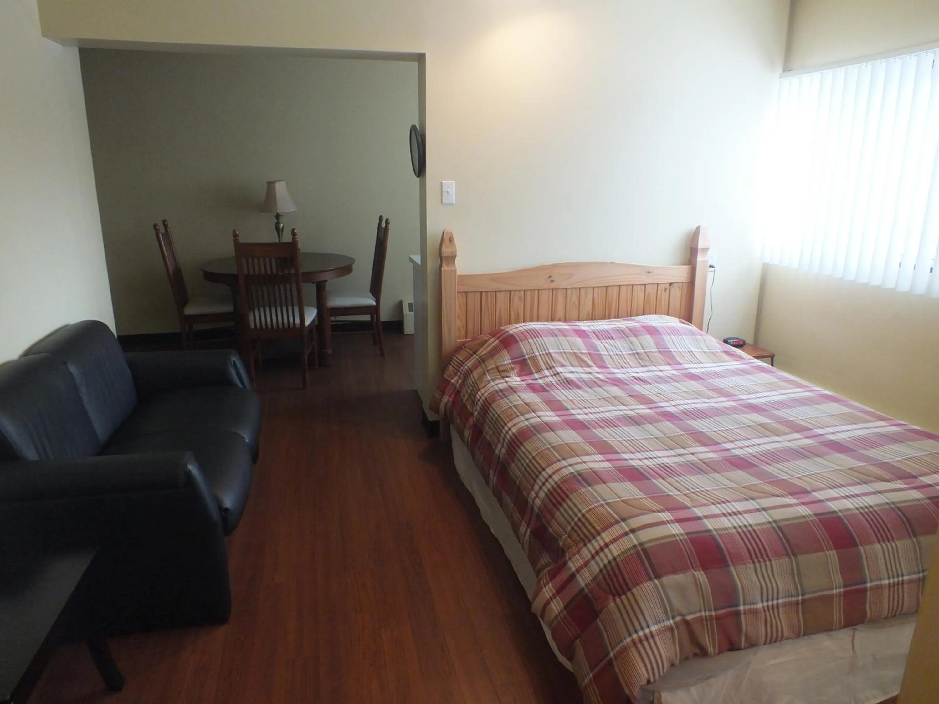 Bedroom, Bed in Résidences Campus Notre-Dame-de-Foy