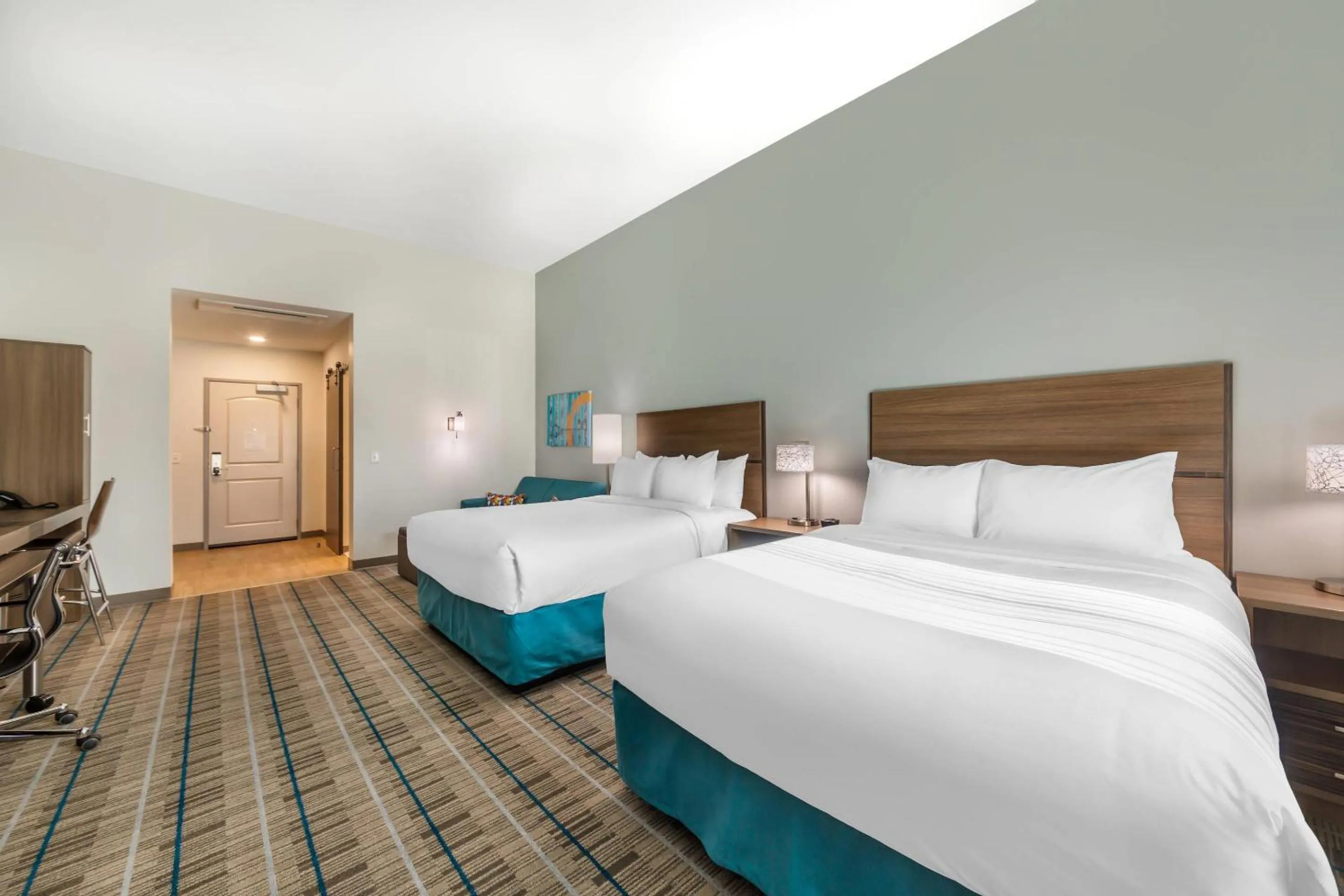 Bedroom, Bed in MainStay Suites Fort Myers East I-75