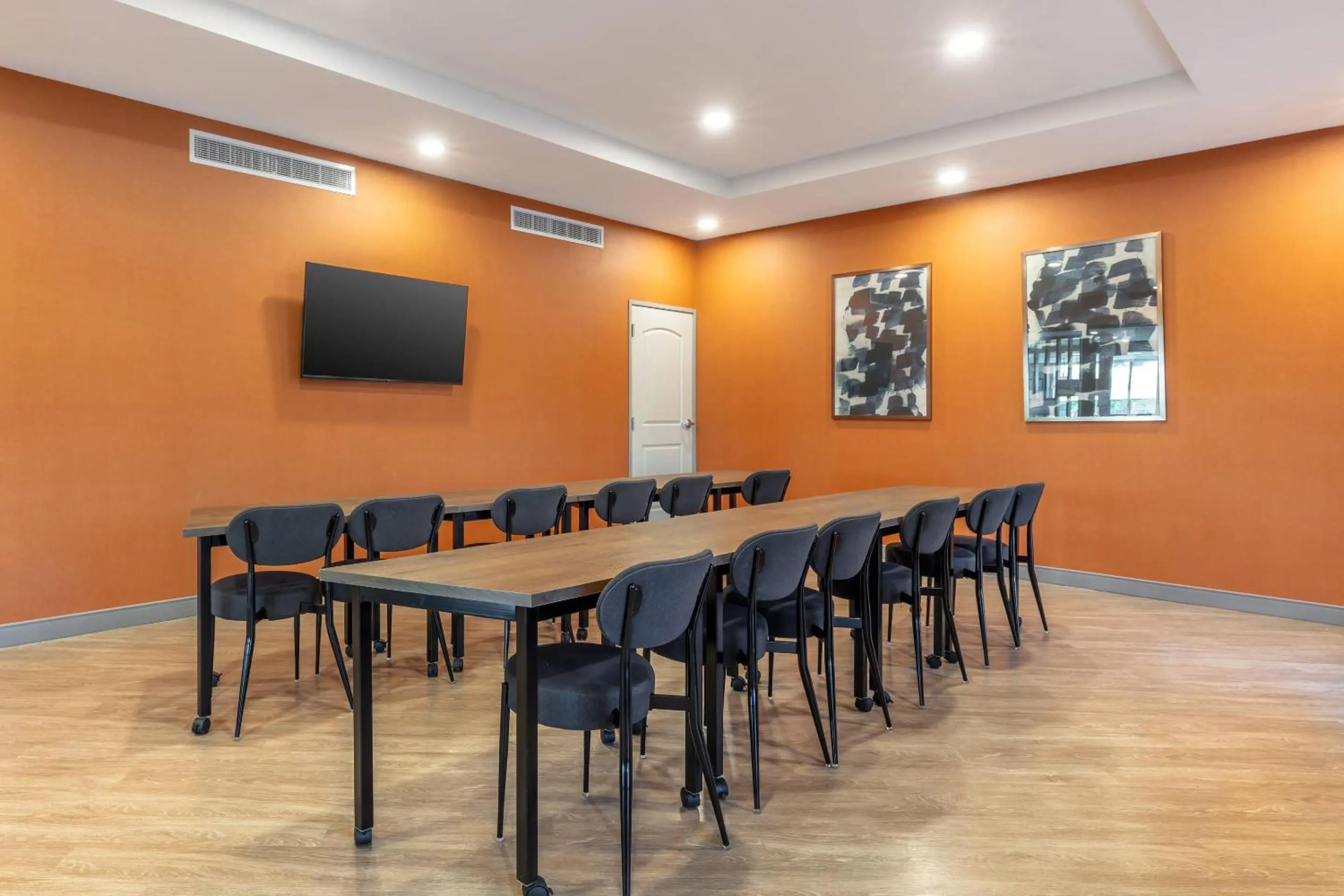 Meeting/conference room in MainStay Suites Fort Myers East I-75