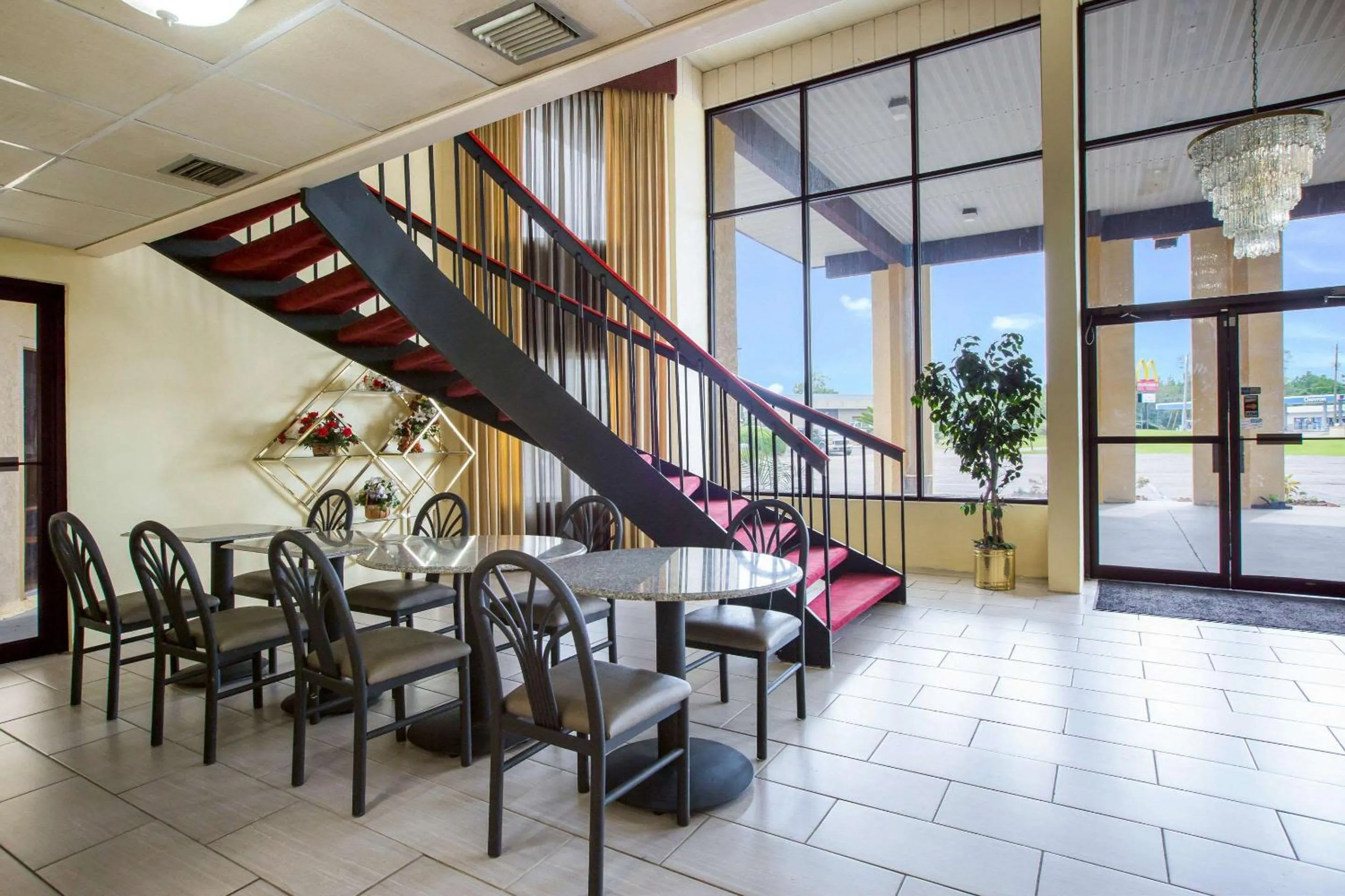 Lobby or reception in Rodeway Inn Bonifay