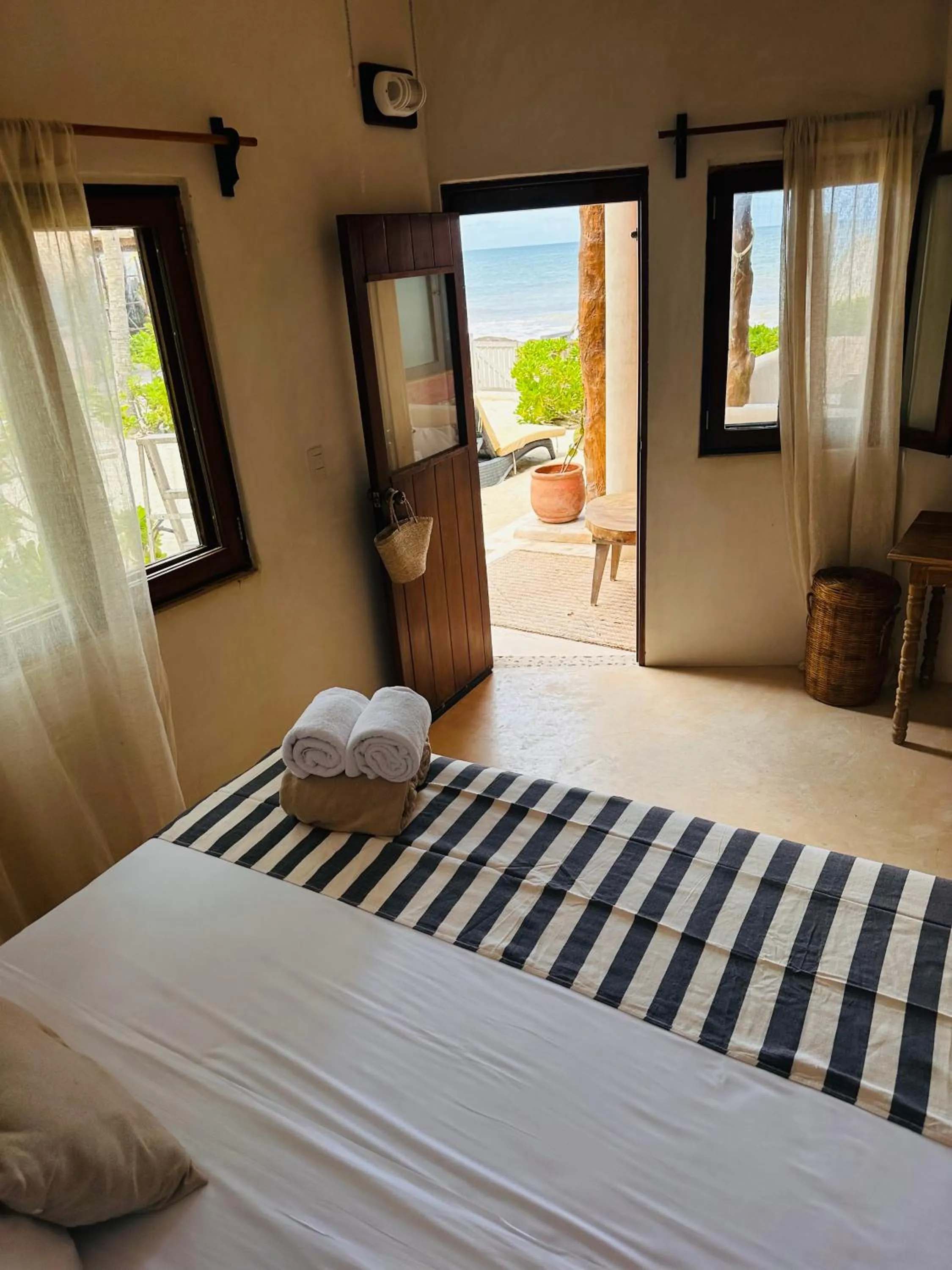 Bed in La Conchita Tulum