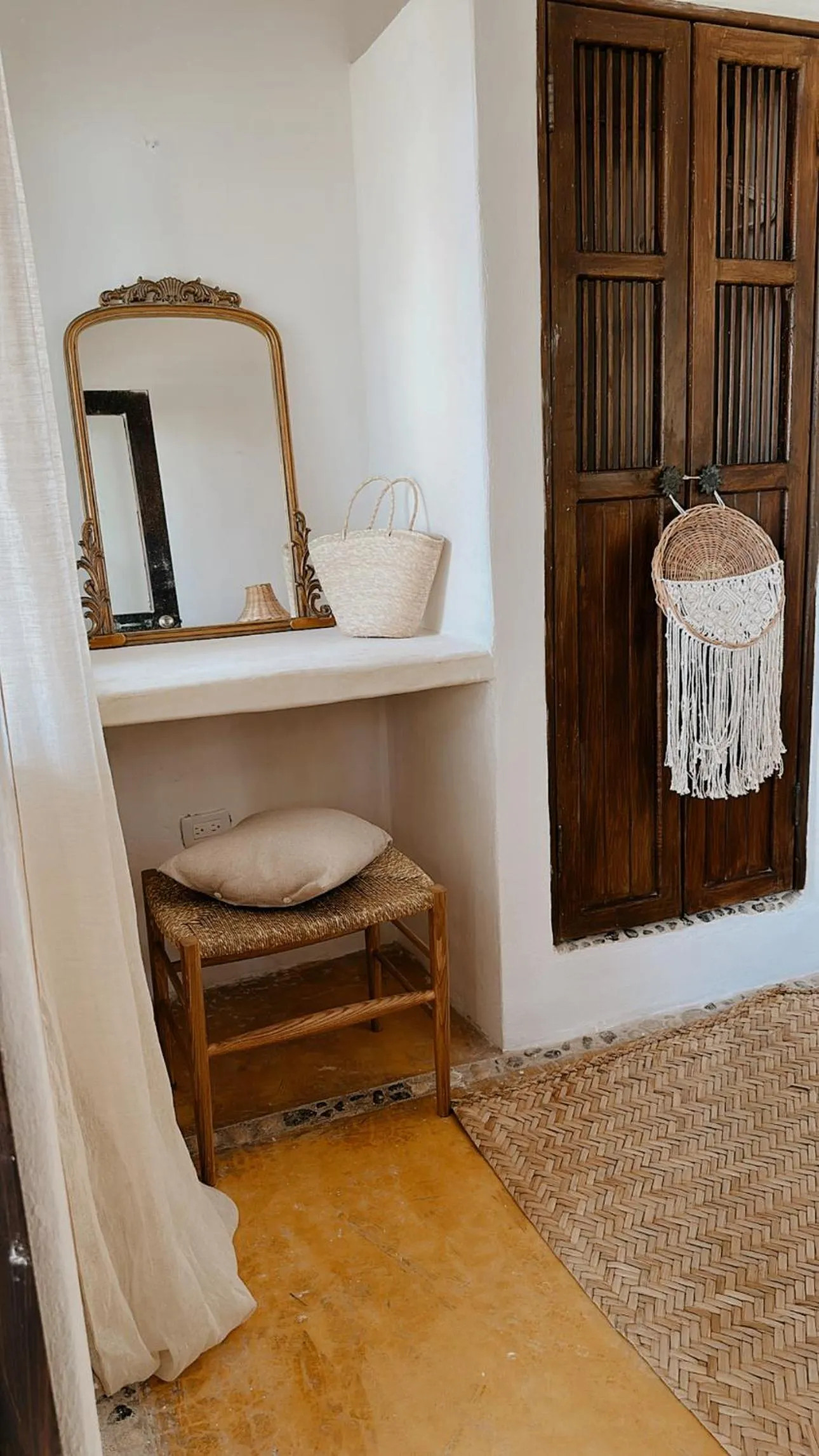 Property building in La Conchita Tulum