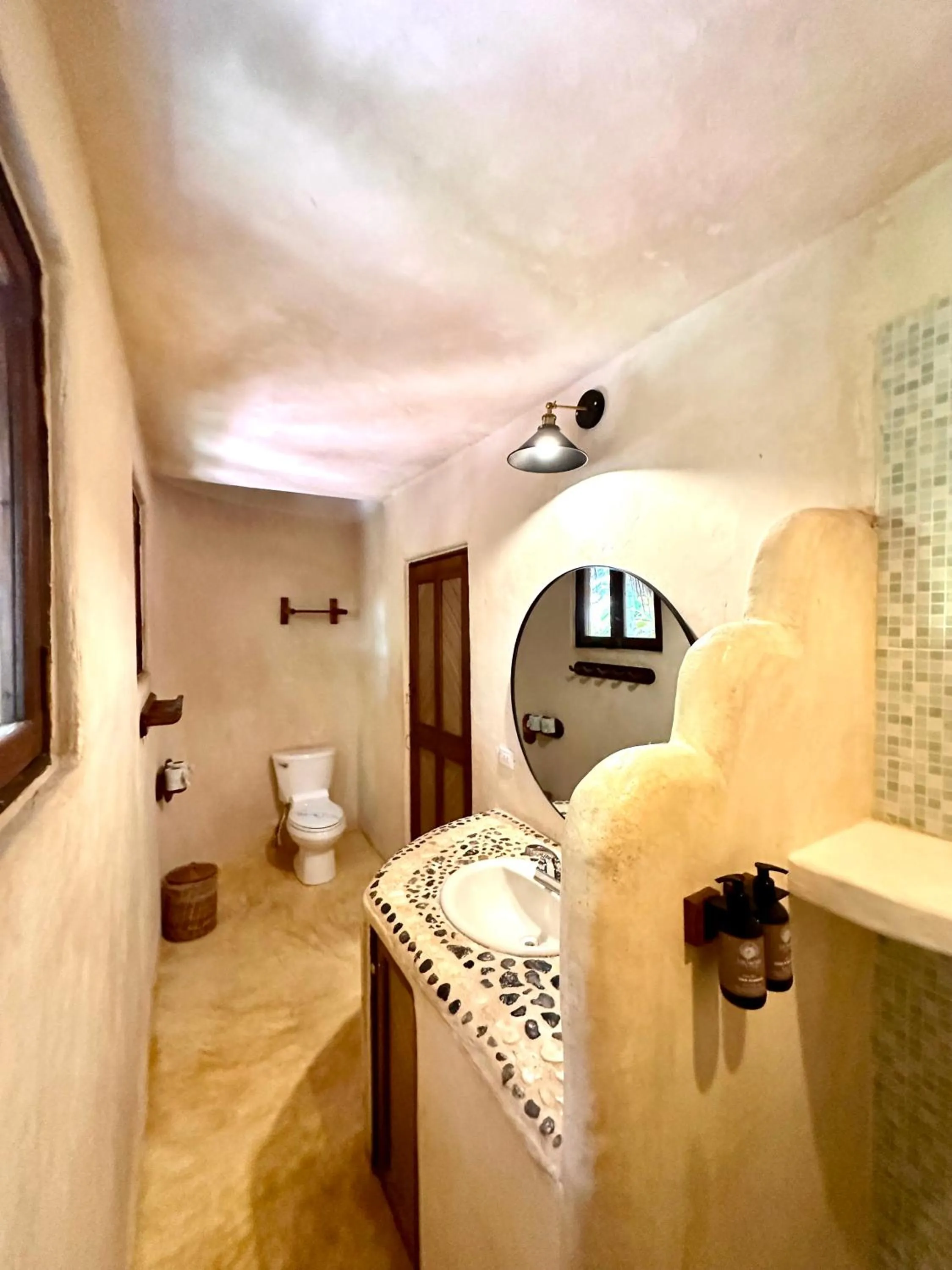 Bathroom, Bed in La Conchita Tulum