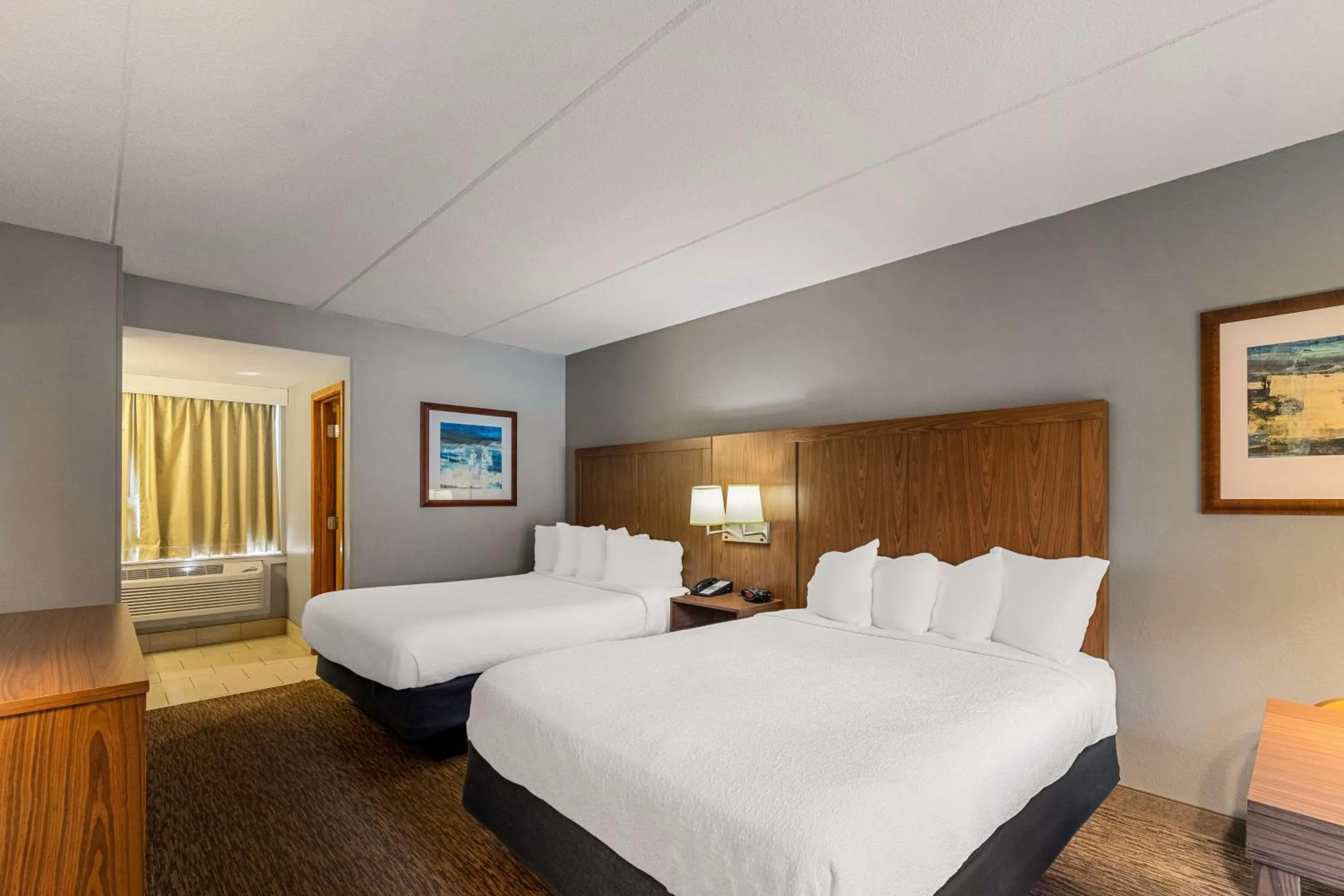 Bedroom, Bed in Best Western Bridgeview Hotel