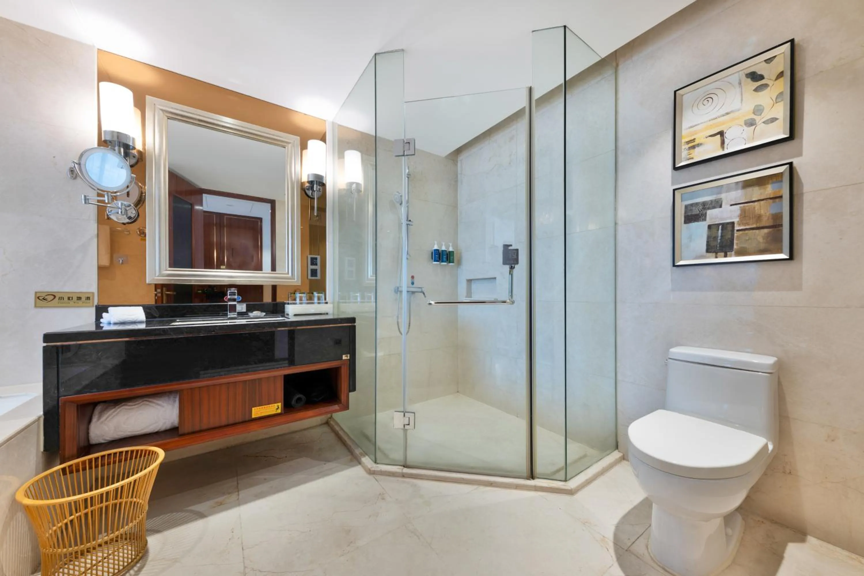 Toilet in Wyndham Garden Foshan Nanhai