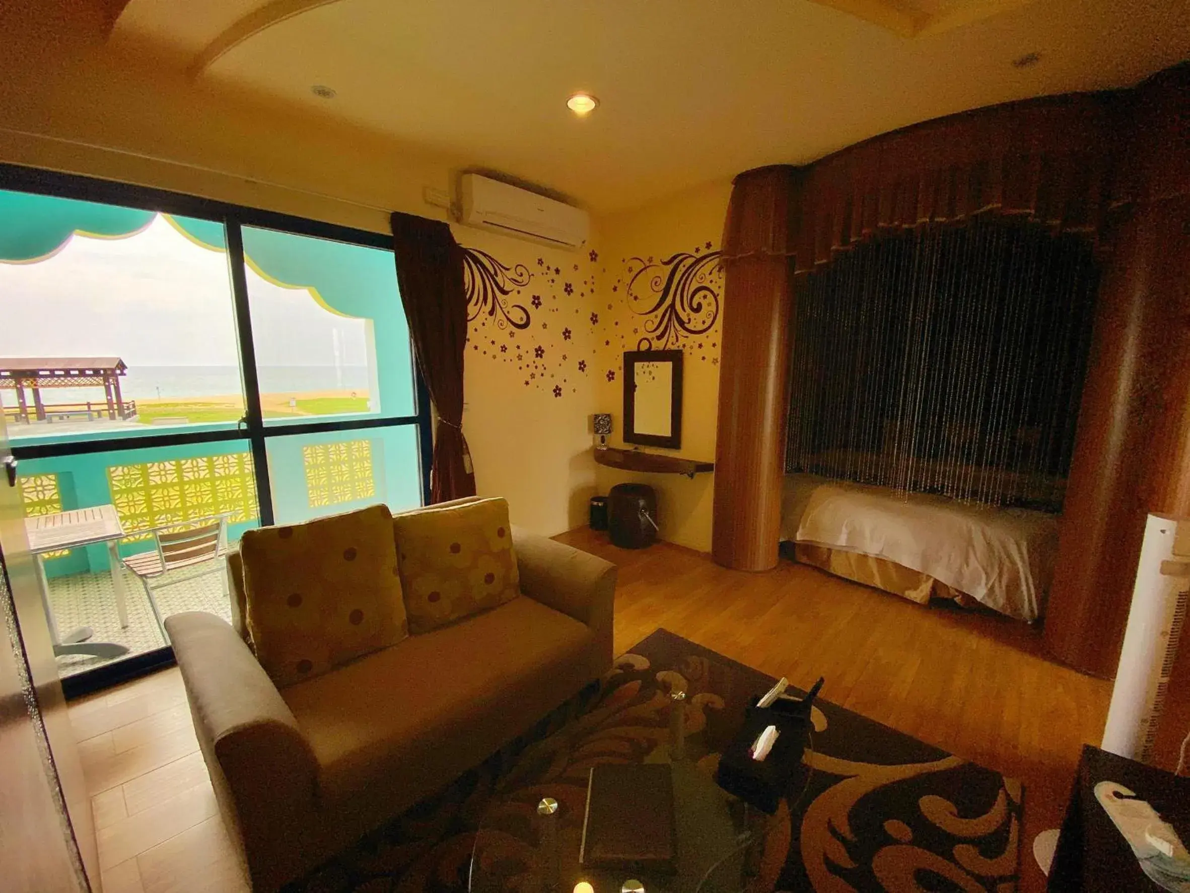 Deluxe Double Room with Balcony and Sea View in The Domed Tile B&B Deluxe Double Room with Balcony and Sea View in The Domed Tile B&B