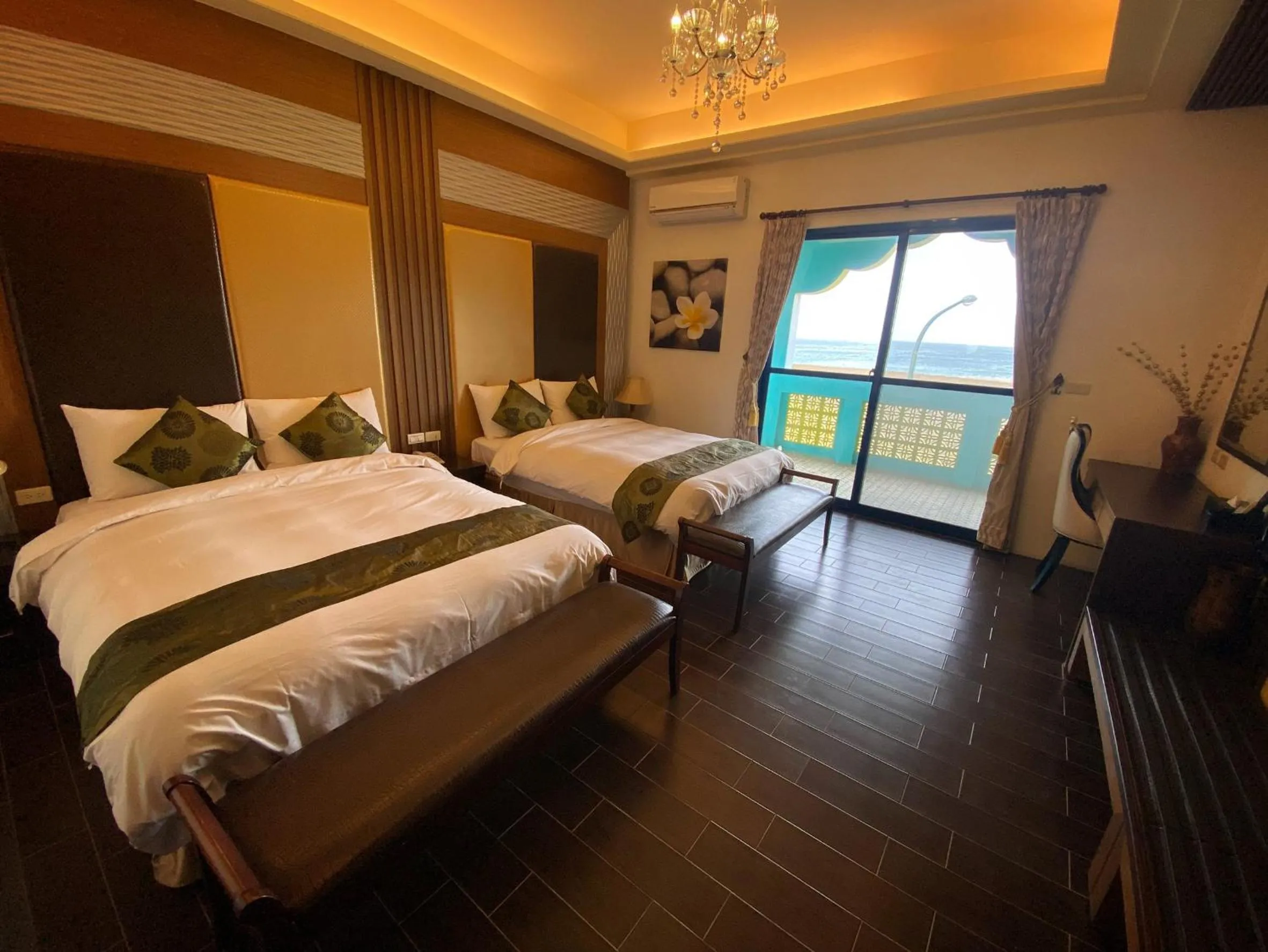 Bed in The Domed Tile B&B