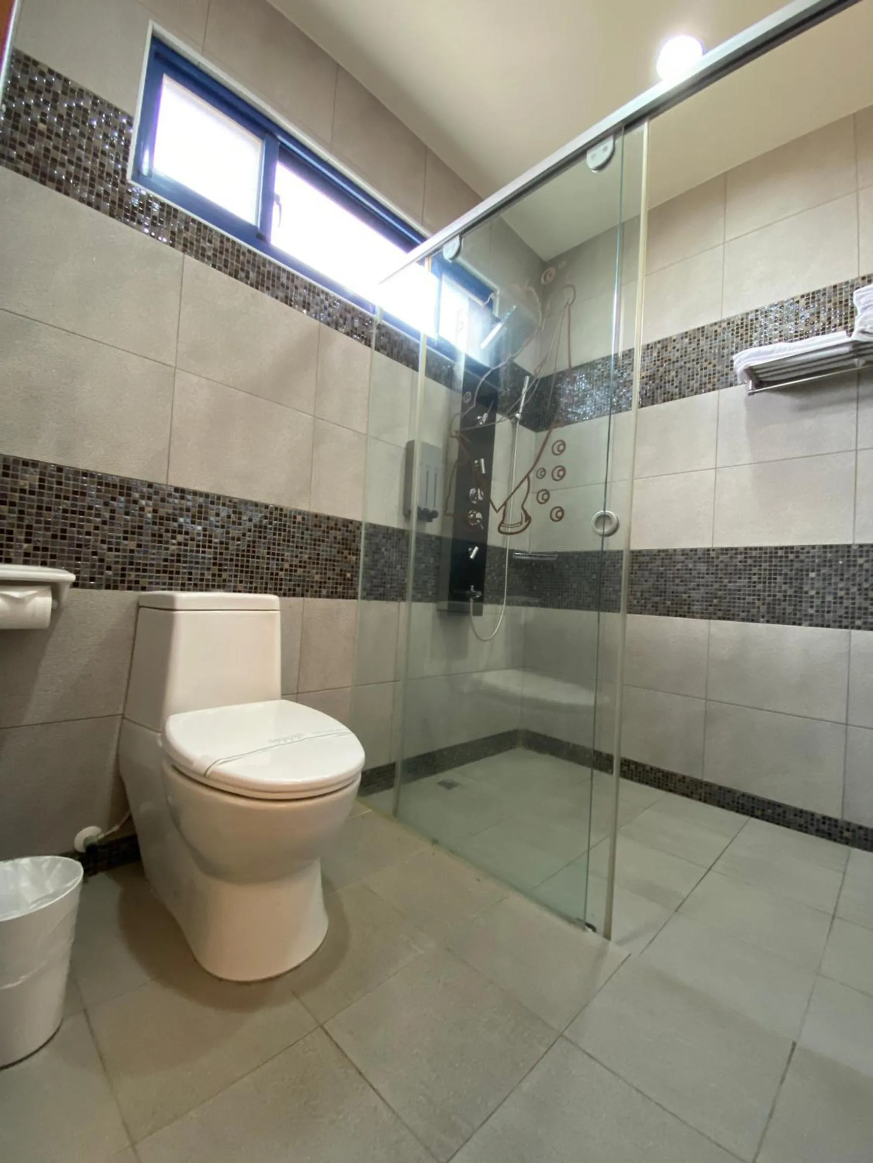Shower in The Domed Tile B&B
