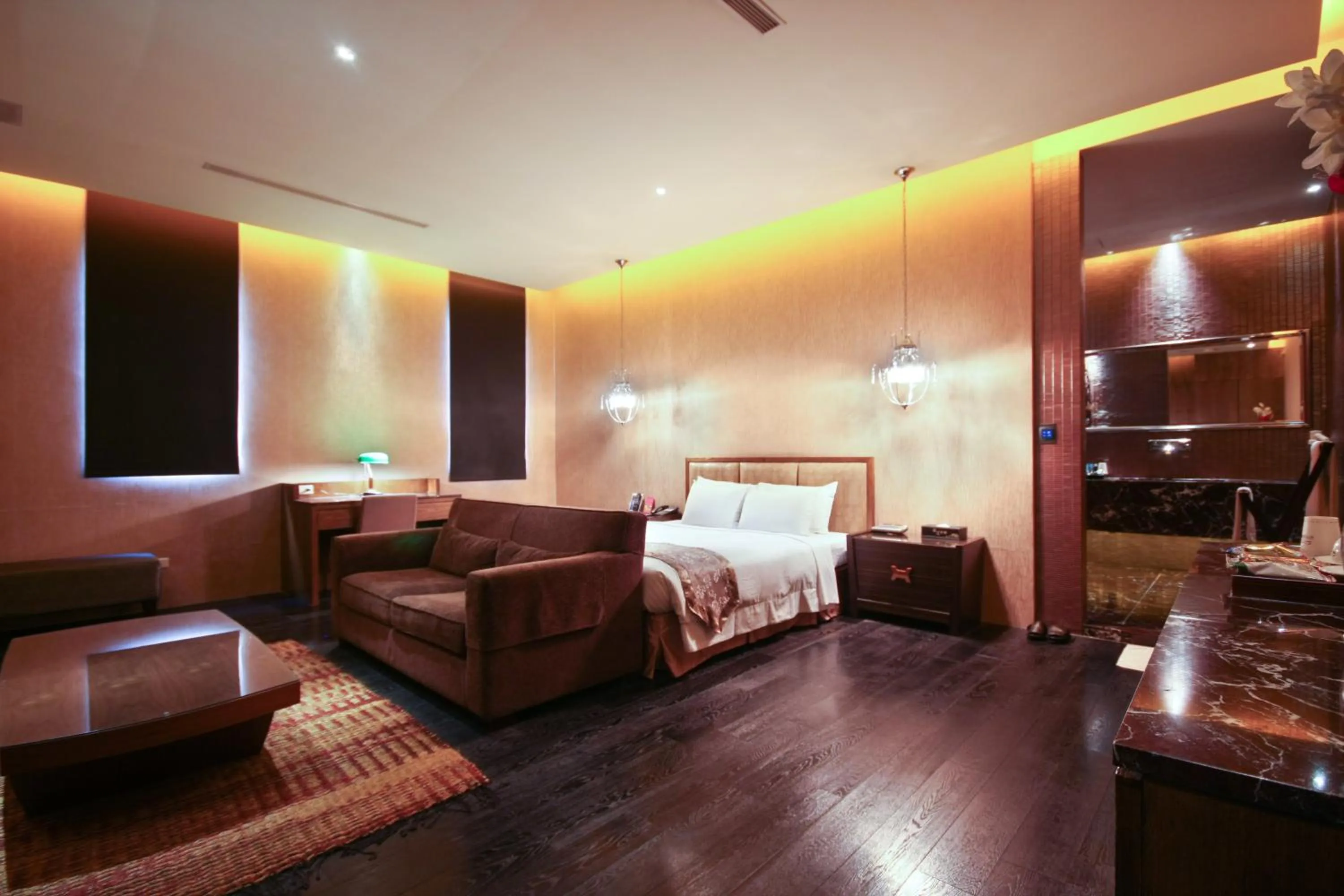 Photo of the whole room, Bed in Lanshy Motel