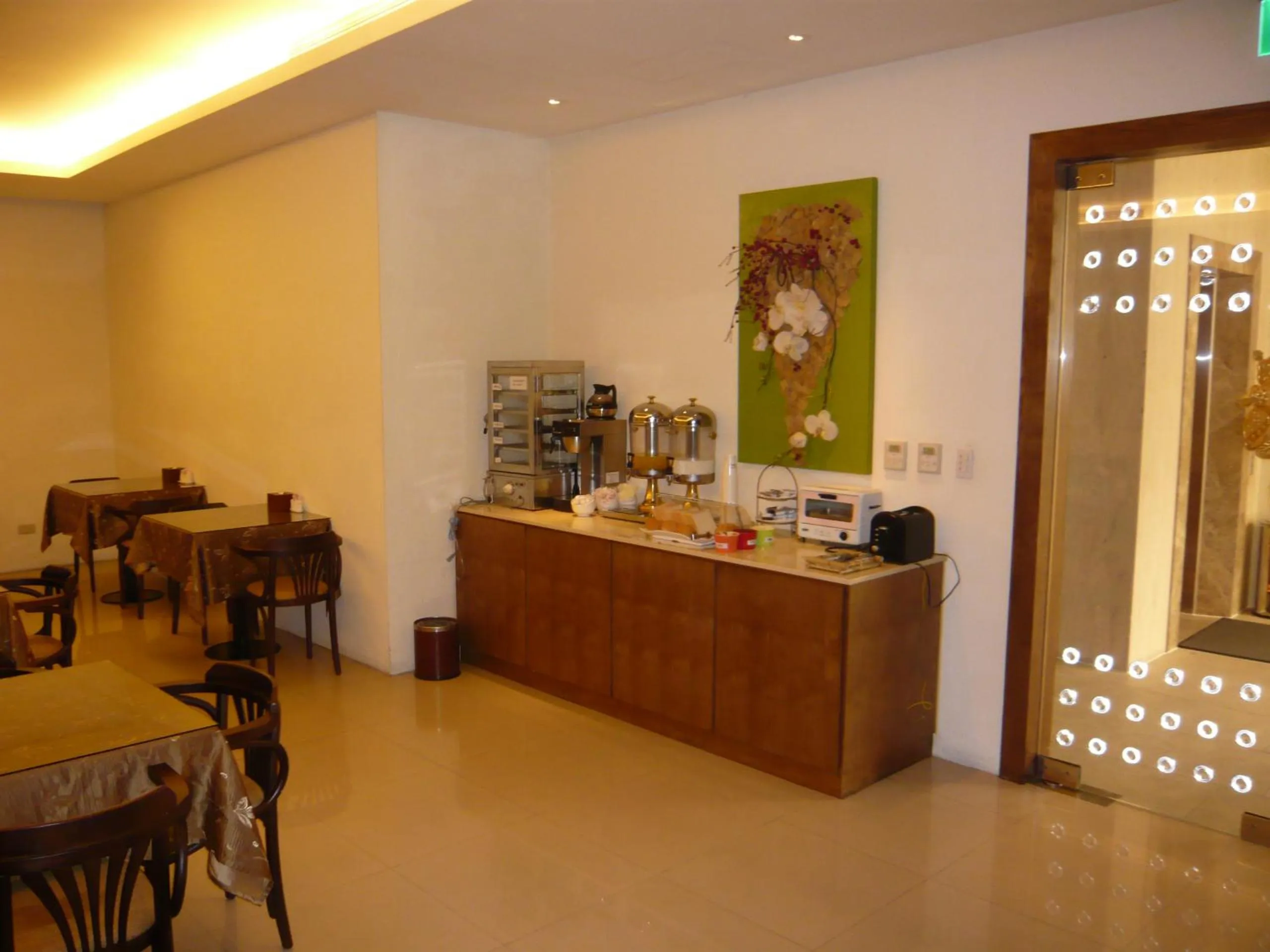 Breakfast in Lanshy Motel