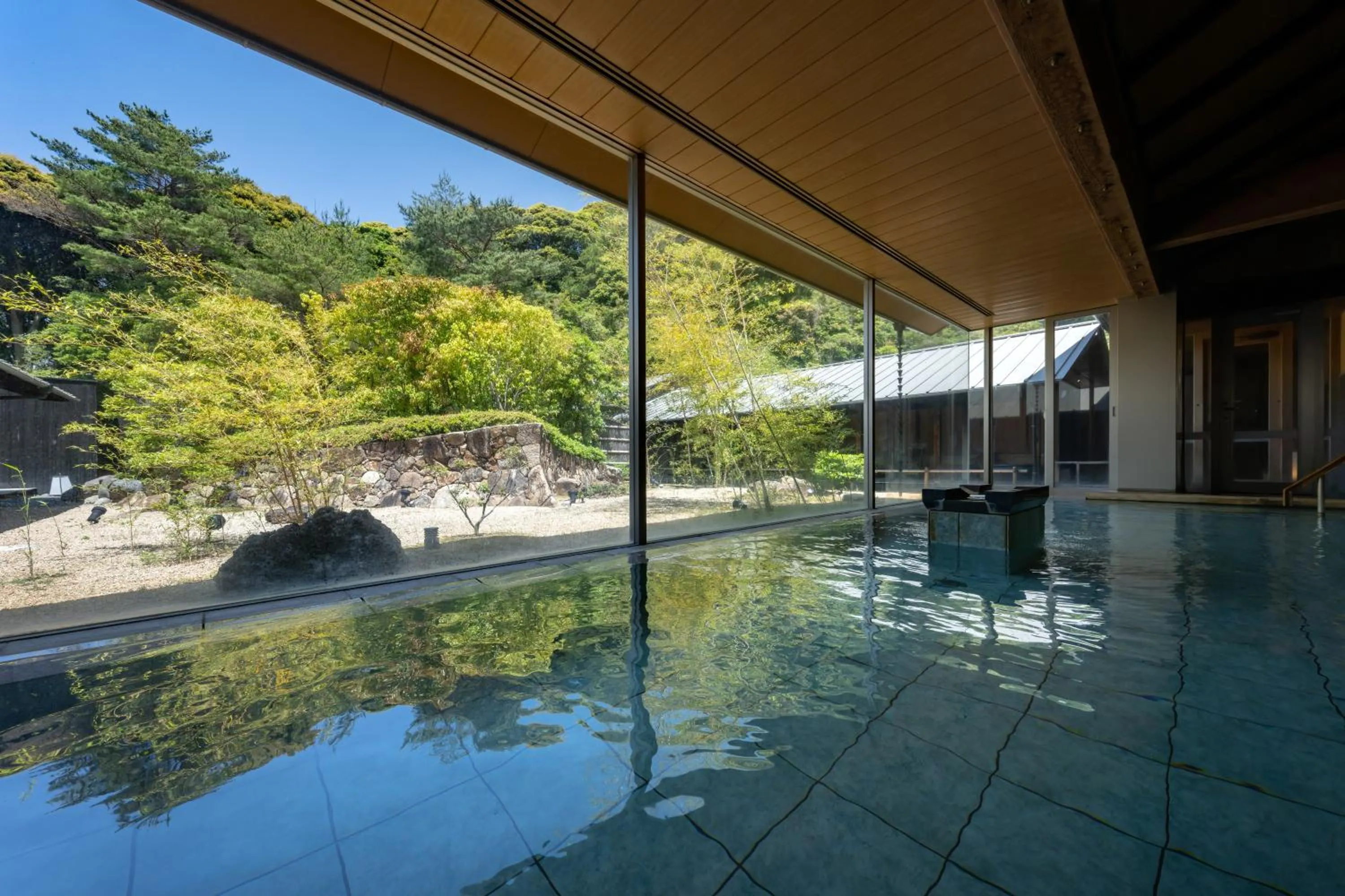 Hot Spring Bath in Hagihonjin