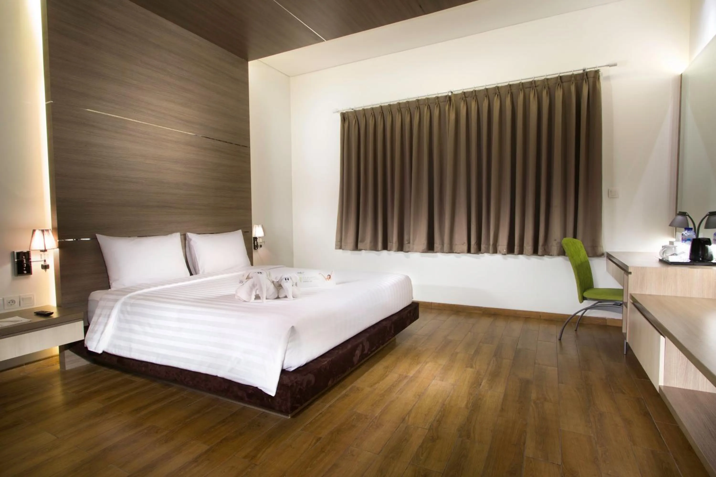 Bed in Whiz Prime Hotel Kelapa Gading