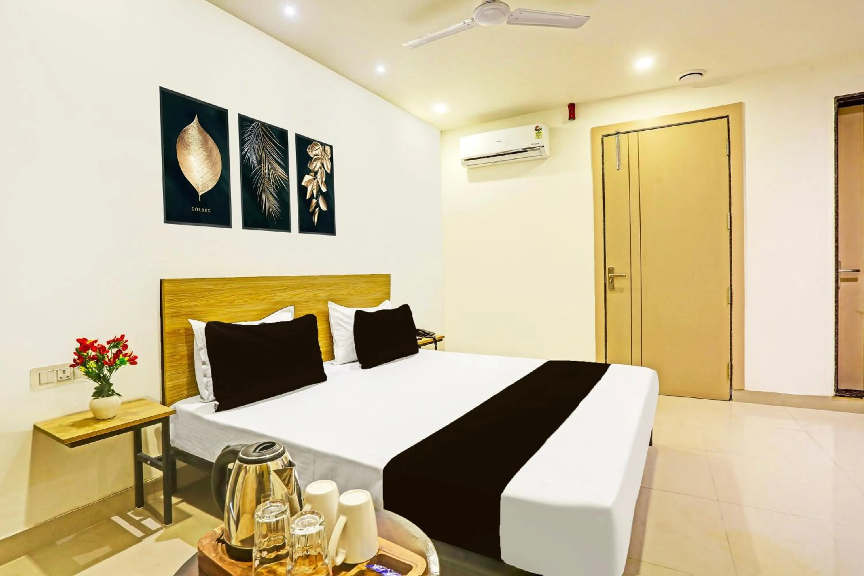 Bedroom, Bed in Super Hotel O Plush Homes