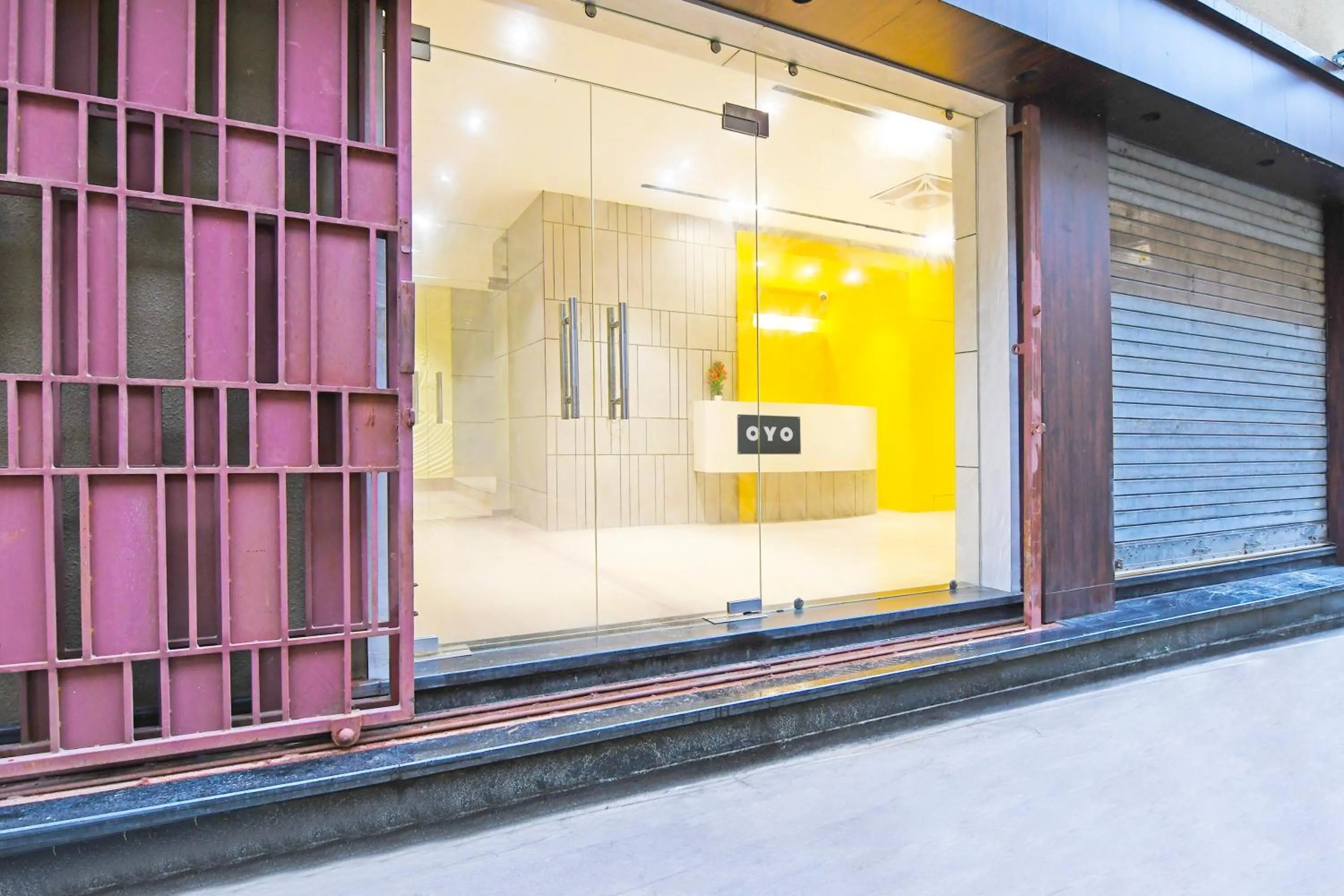 Facade/entrance in Super Hotel O SAMOTEL