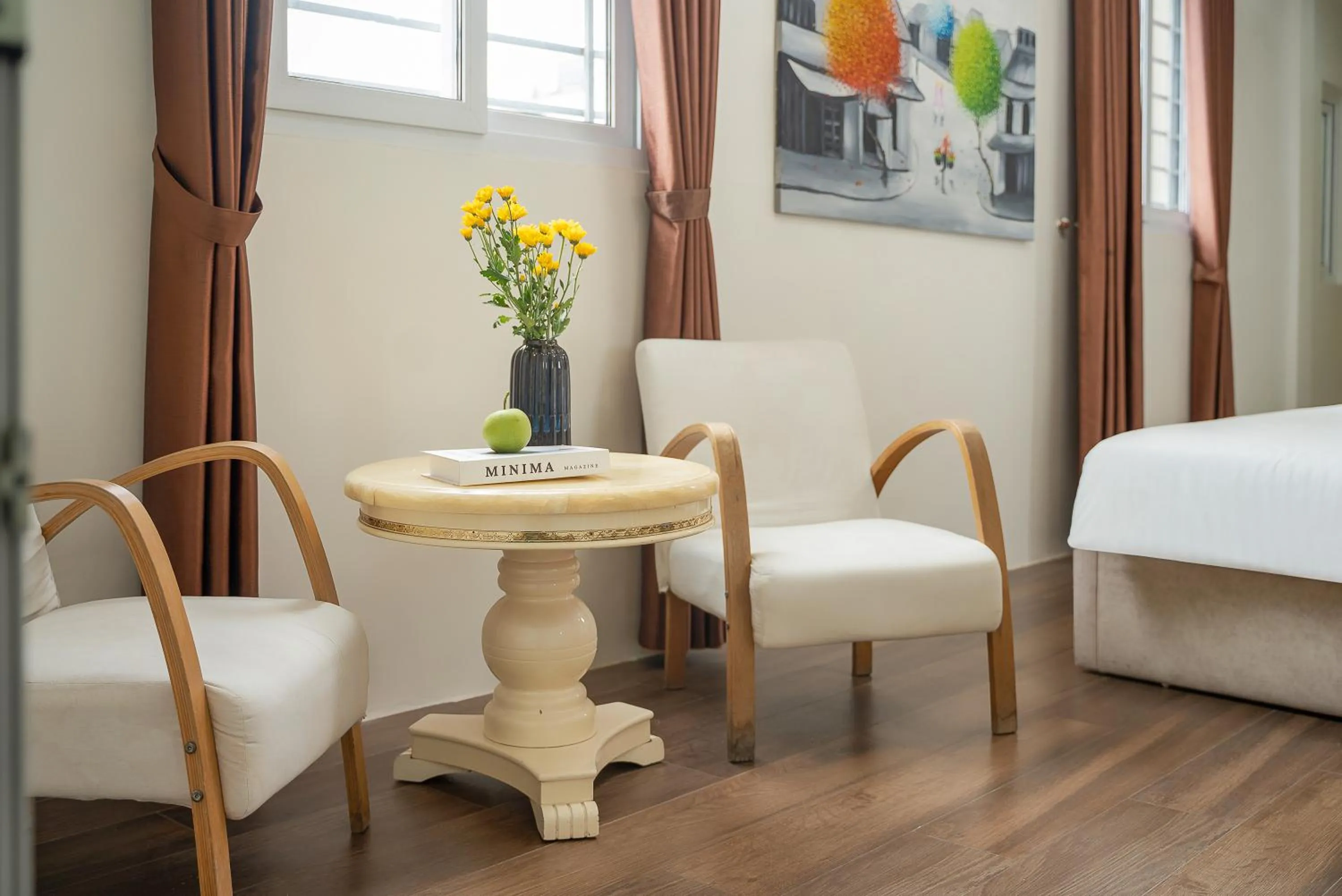Seating area, Bed in Milton Boutique Hotel
