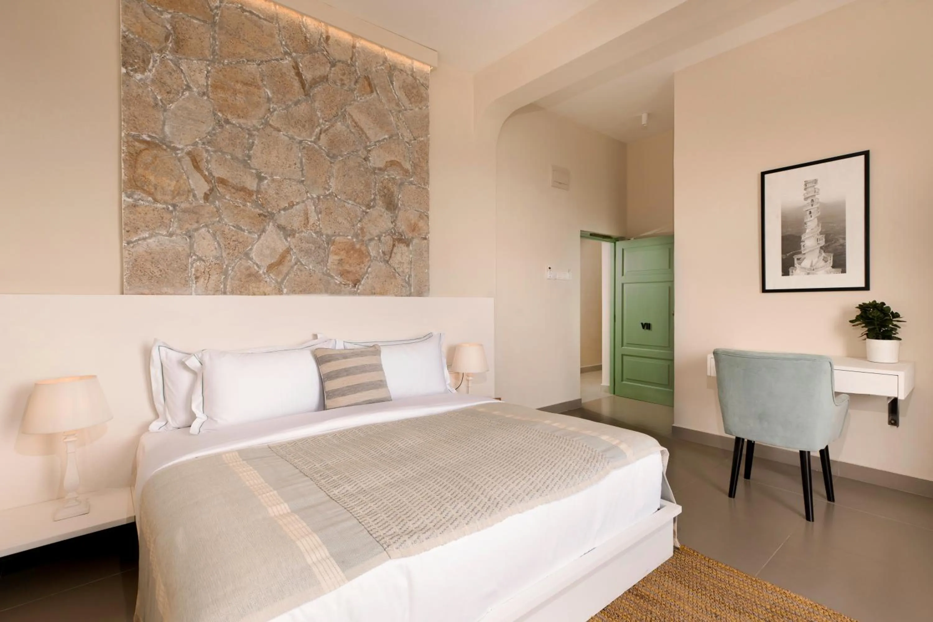 Photo of the whole room, Bed in W15 Ambuluwawa