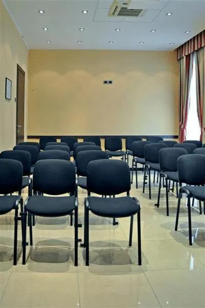 Business facilities in Hotel Arthur