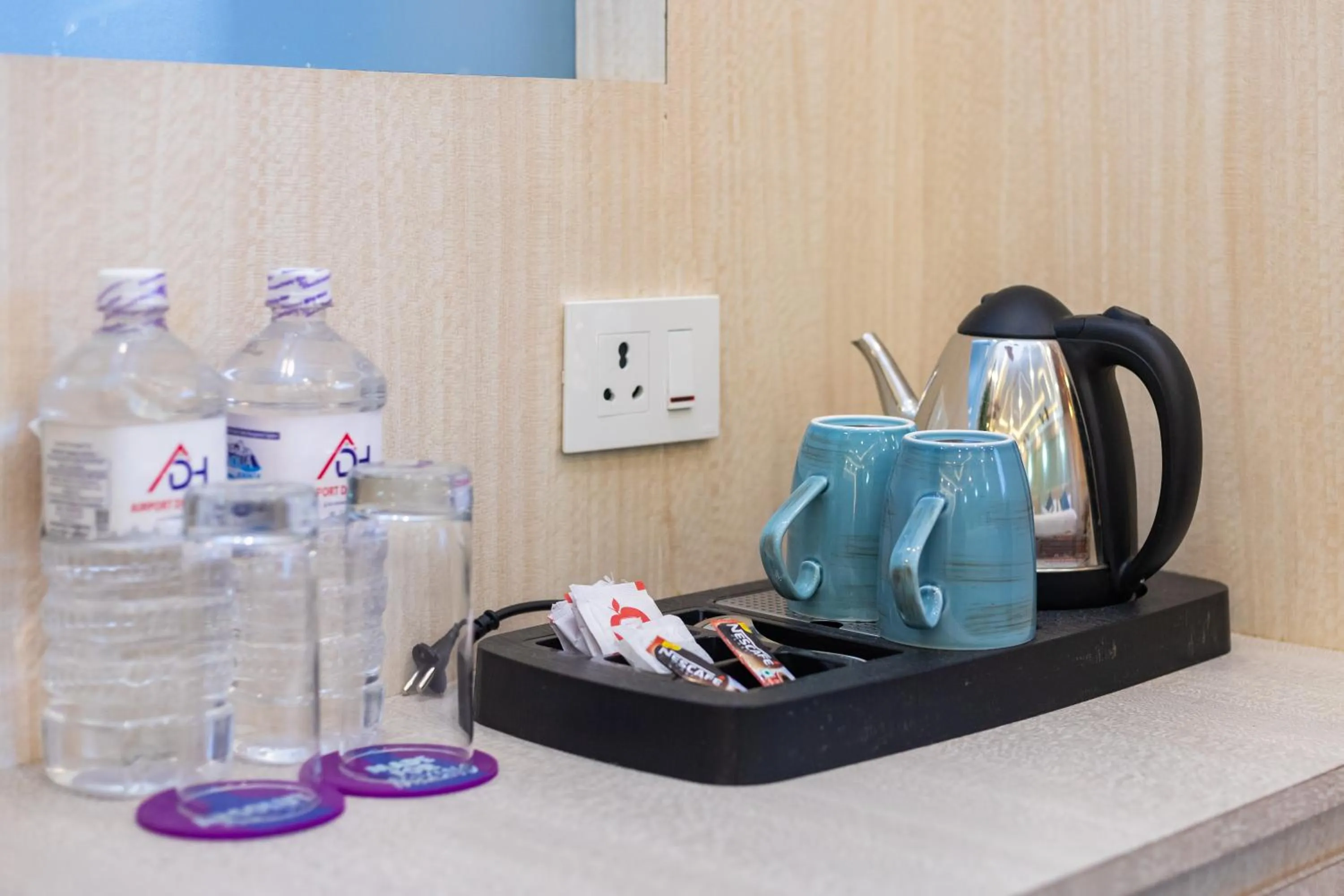 Coffee/tea facilities in Airport Diana Hotel