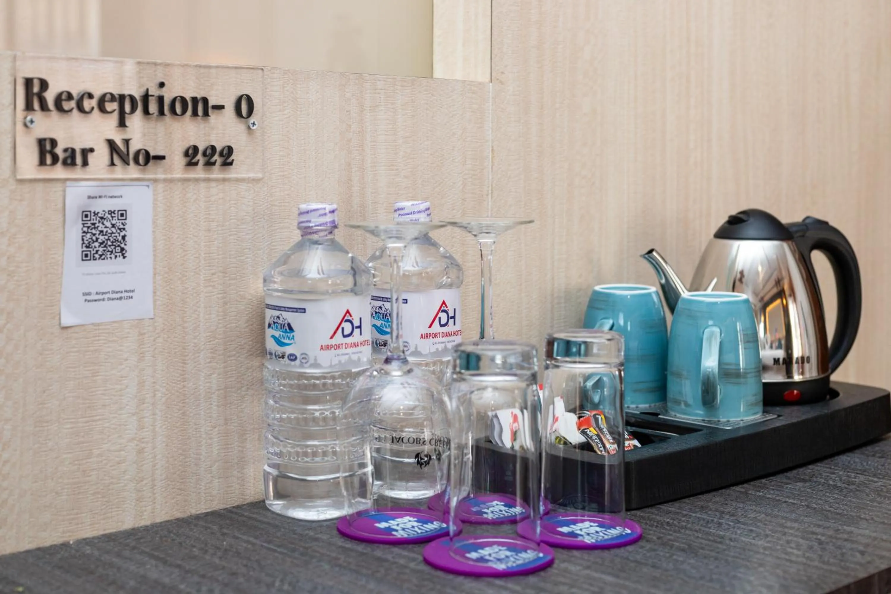 Coffee/tea facilities in Airport Diana Hotel