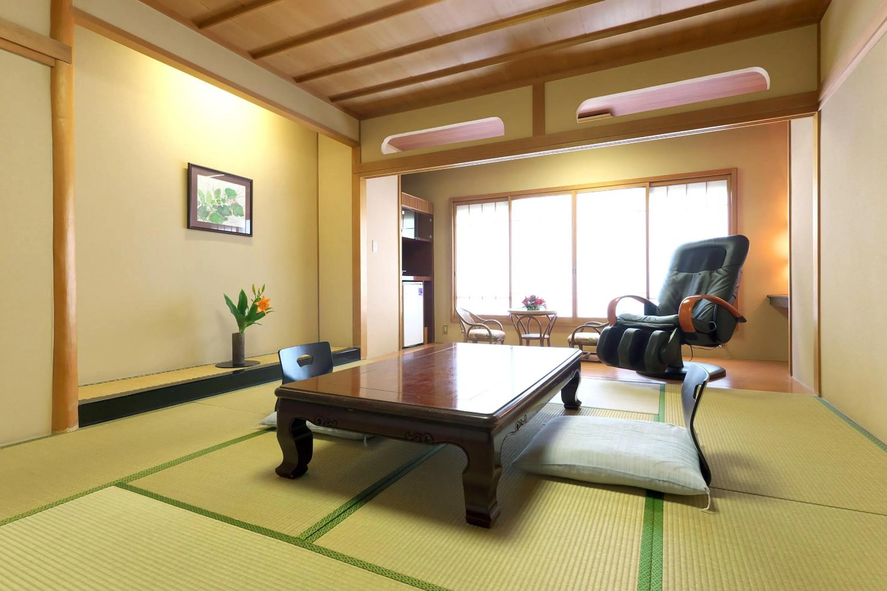 Decorative detail in Yuraku Hotel