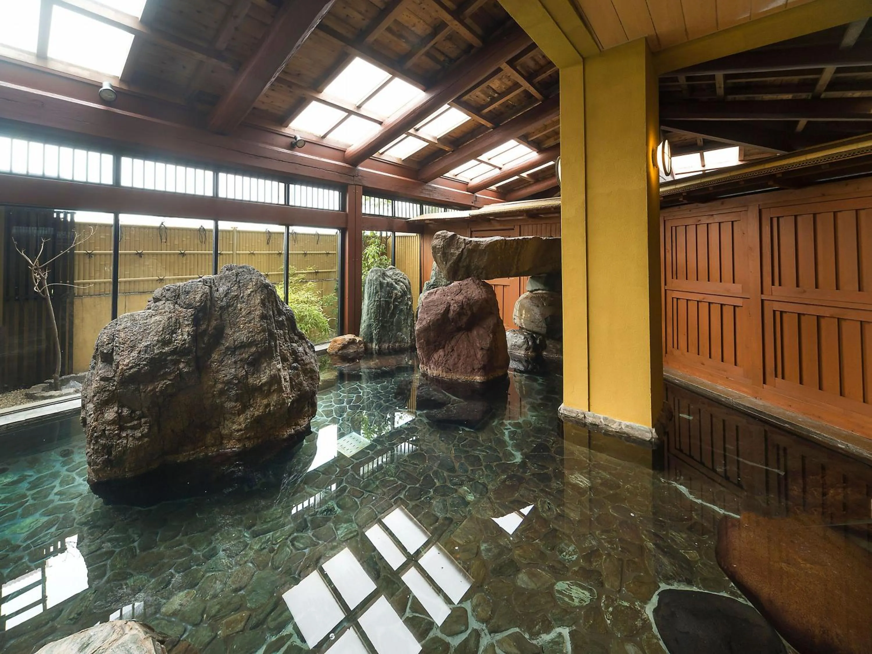 Hot Spring Bath in Yuraku Hotel