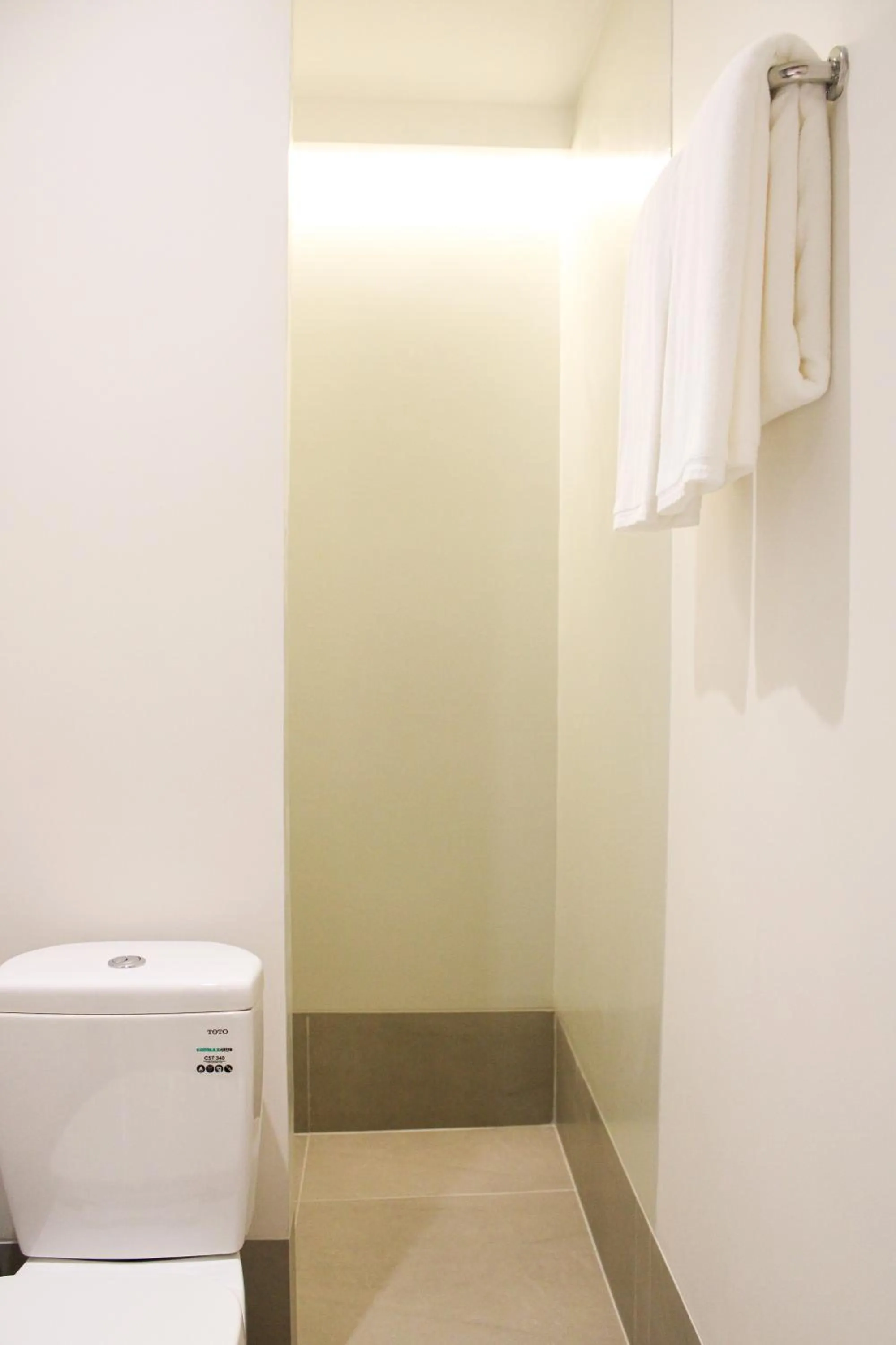 Toilet in SimpleStay Chatuchak, SureStay Collection by Best Western
