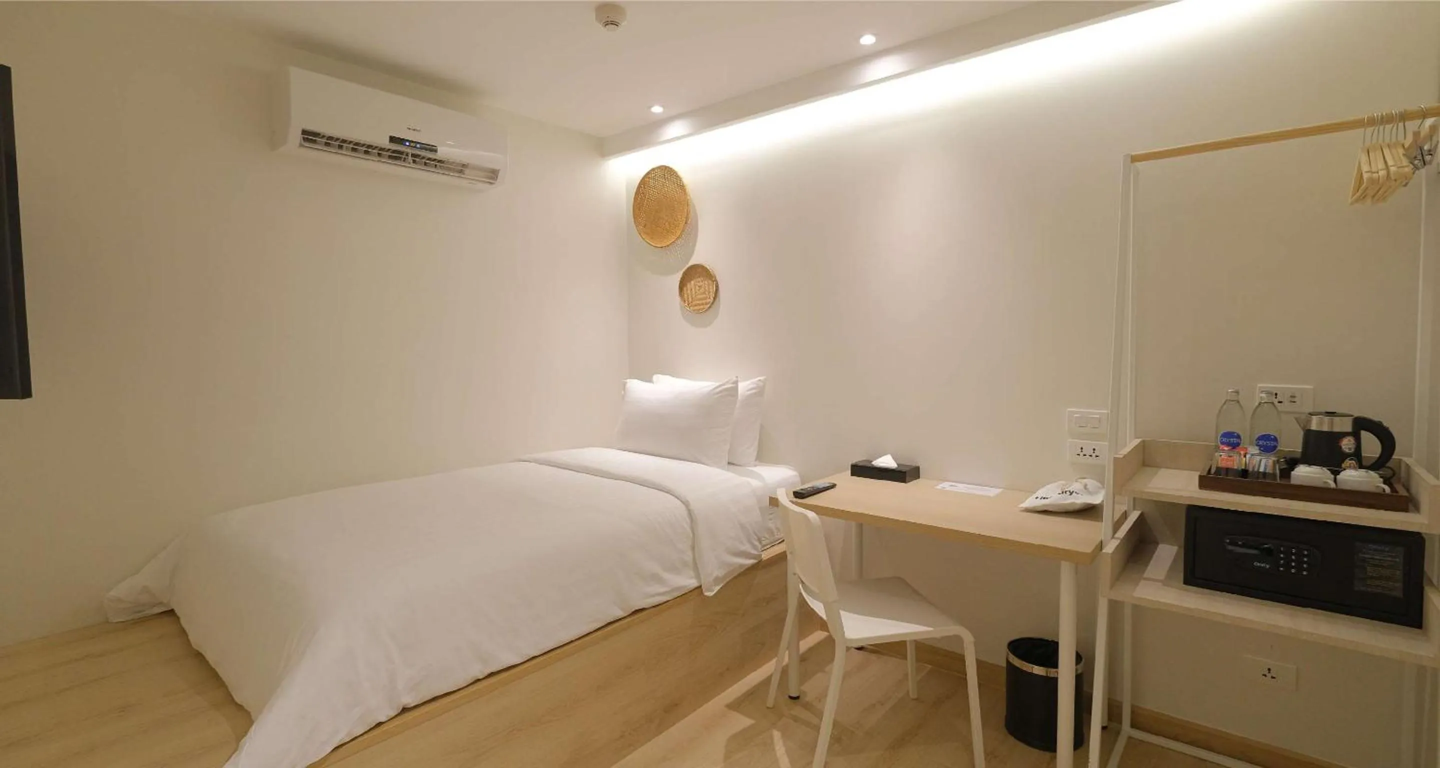 Bedroom, Bed in SimpleStay Chatuchak, SureStay Collection by Best Western