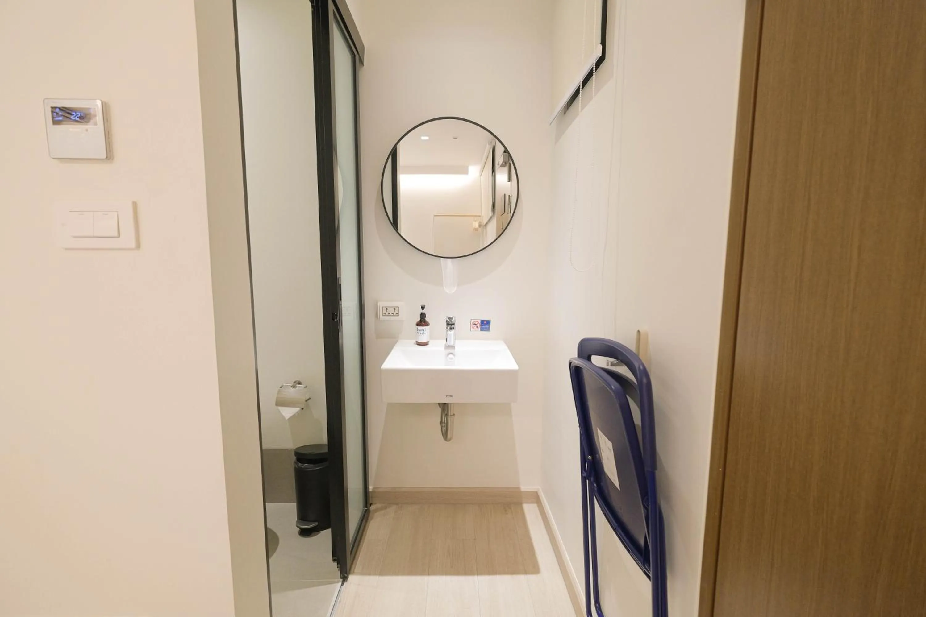 Shower in SimpleStay Chatuchak, SureStay Collection by Best Western