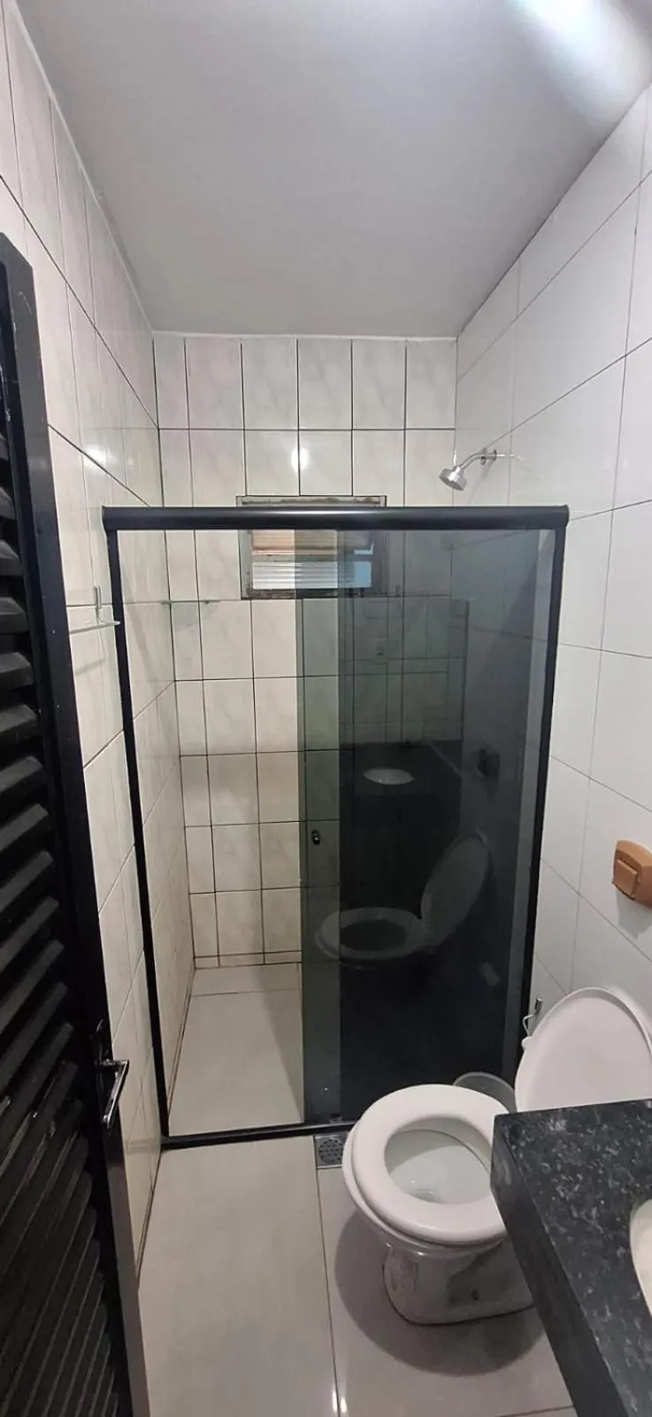 Shower in Turis Hotel & Choperia