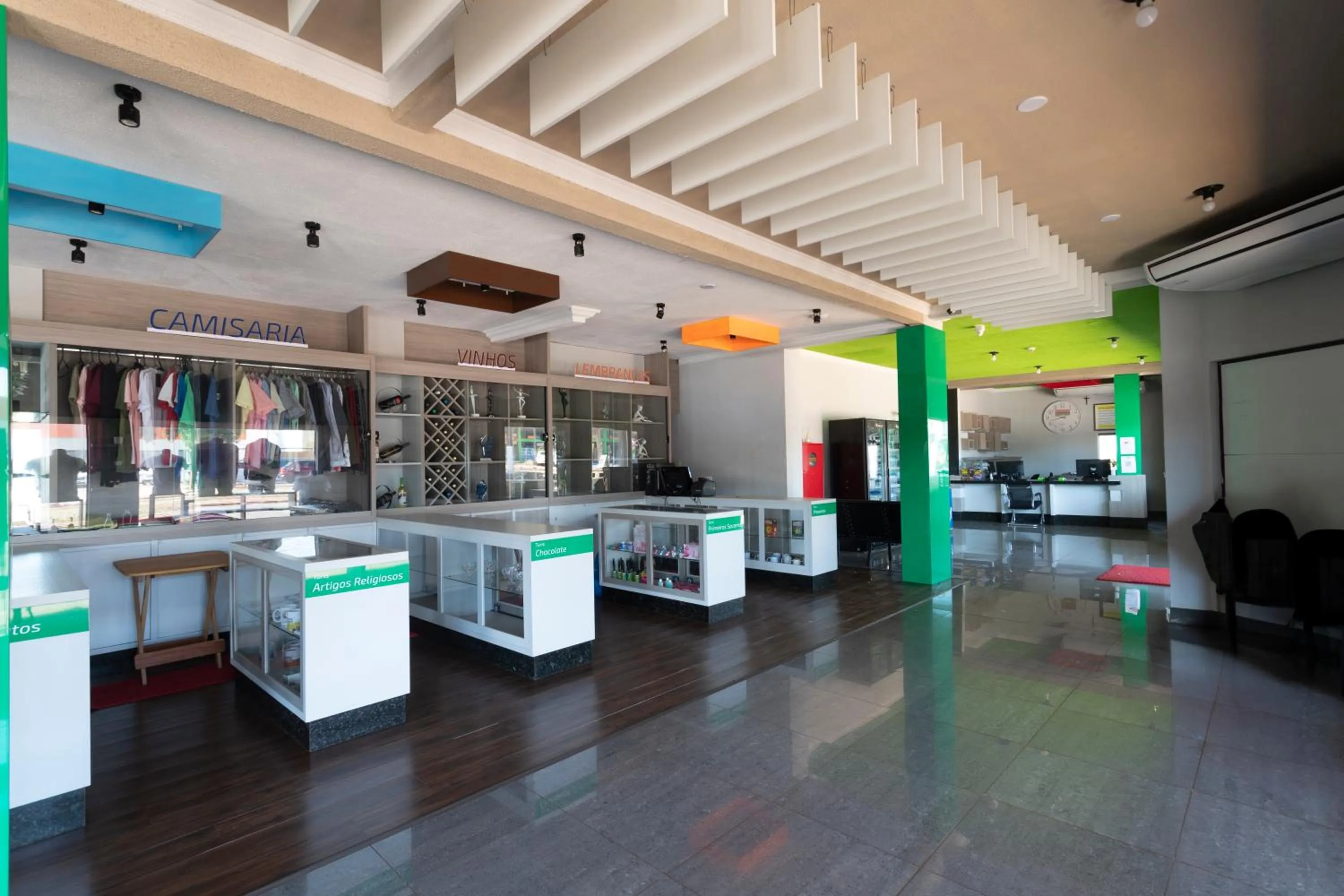 Lobby or reception in Turis Hotel & Choperia