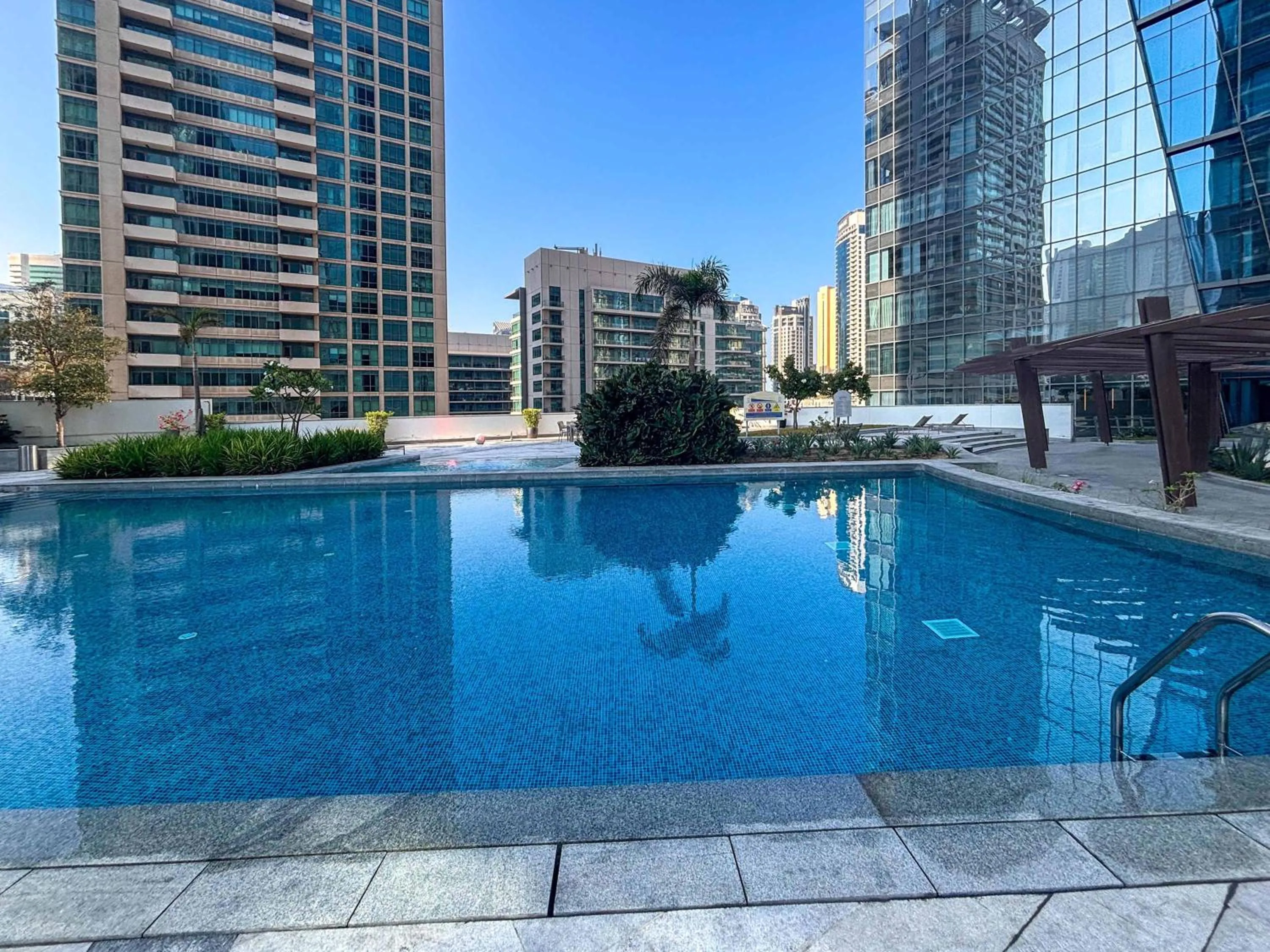 Frank Porter - Silverene Tower B