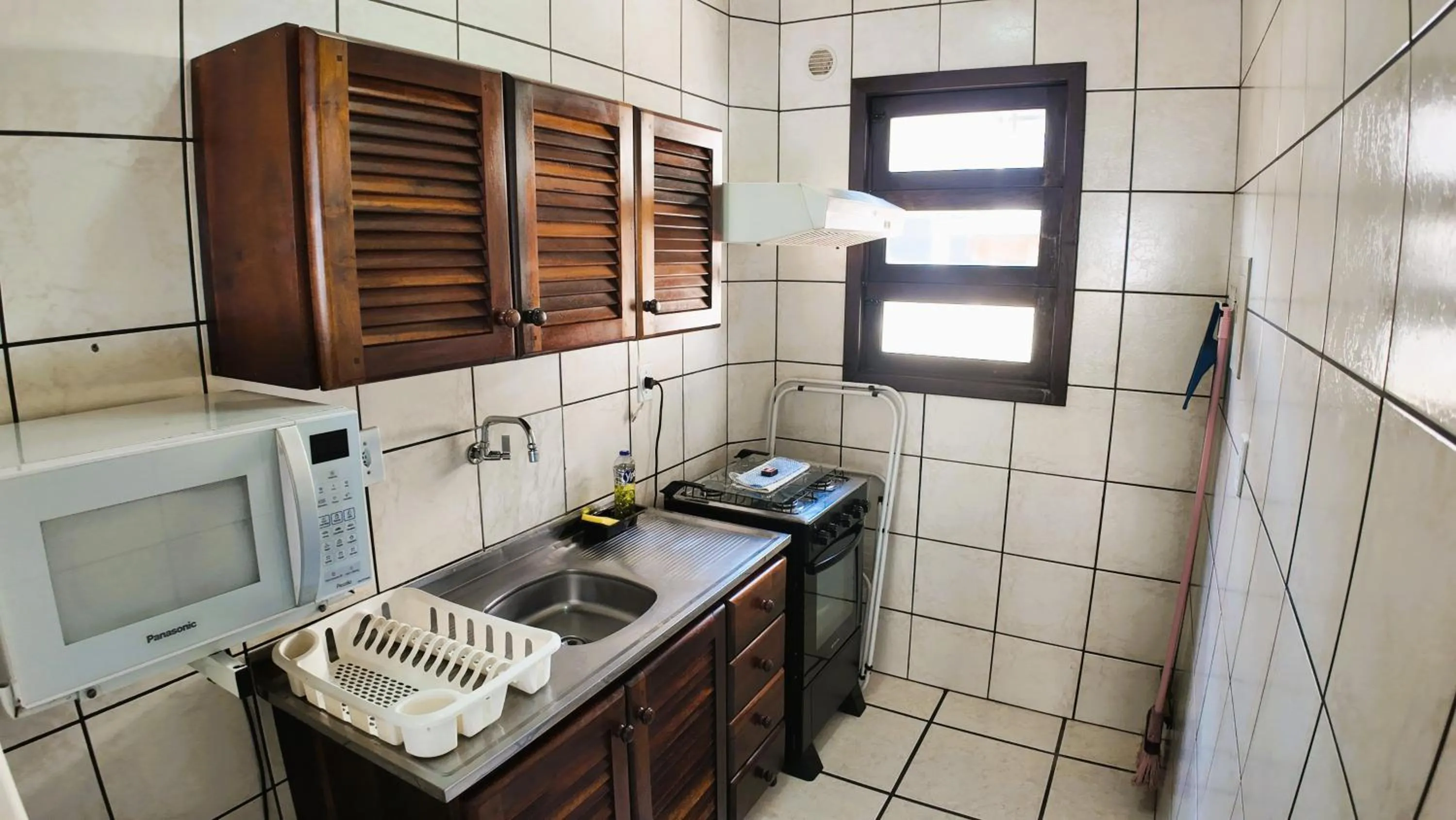 Kitchen or kitchenette in Água Marinha de Bombas - Bombinhas