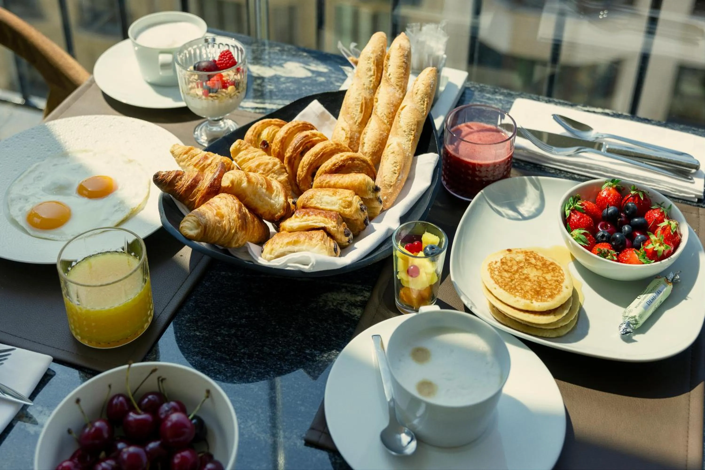 Buffet breakfast in Juliana Hotel Paris